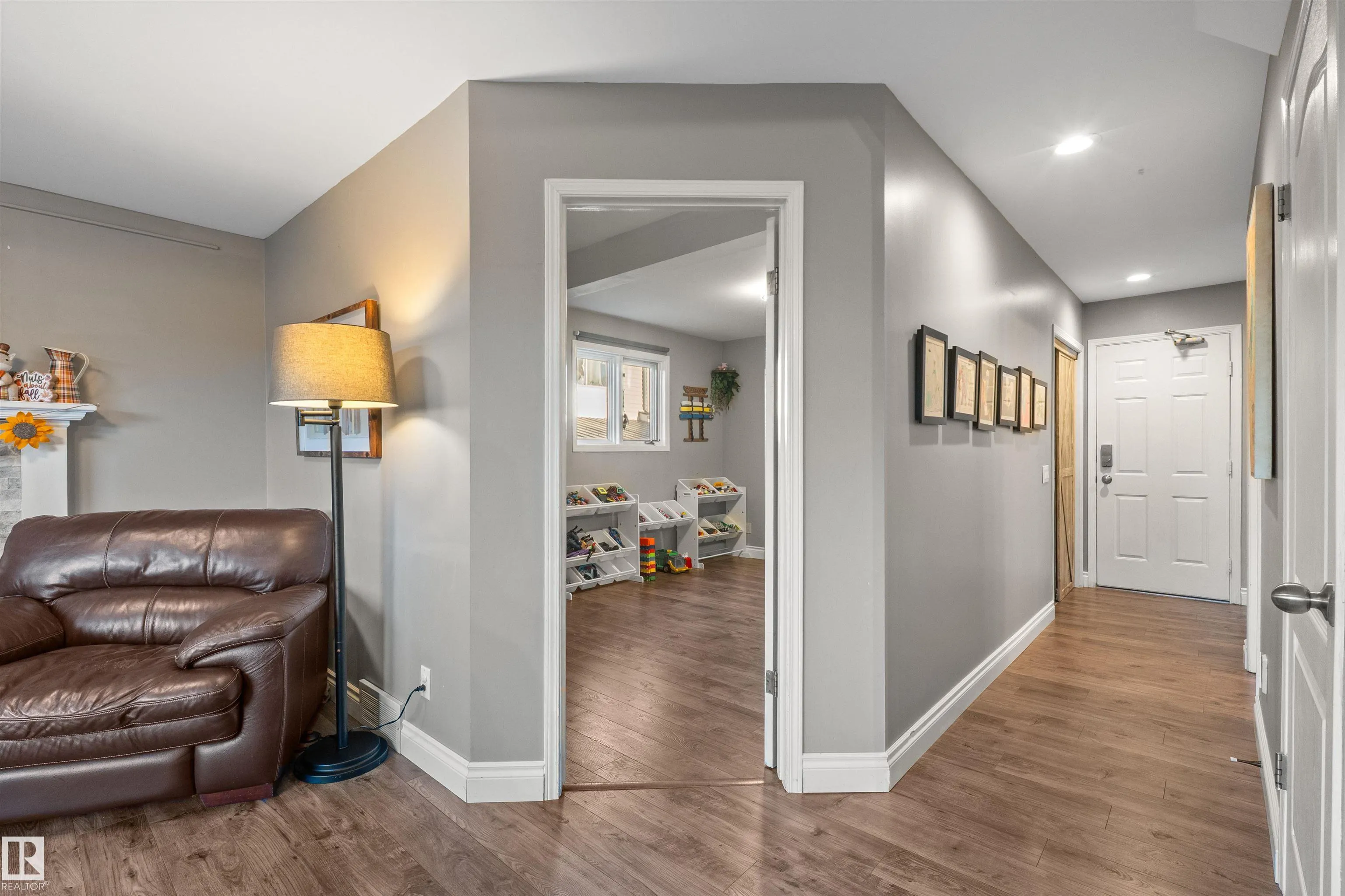 17 DONLEVY Place