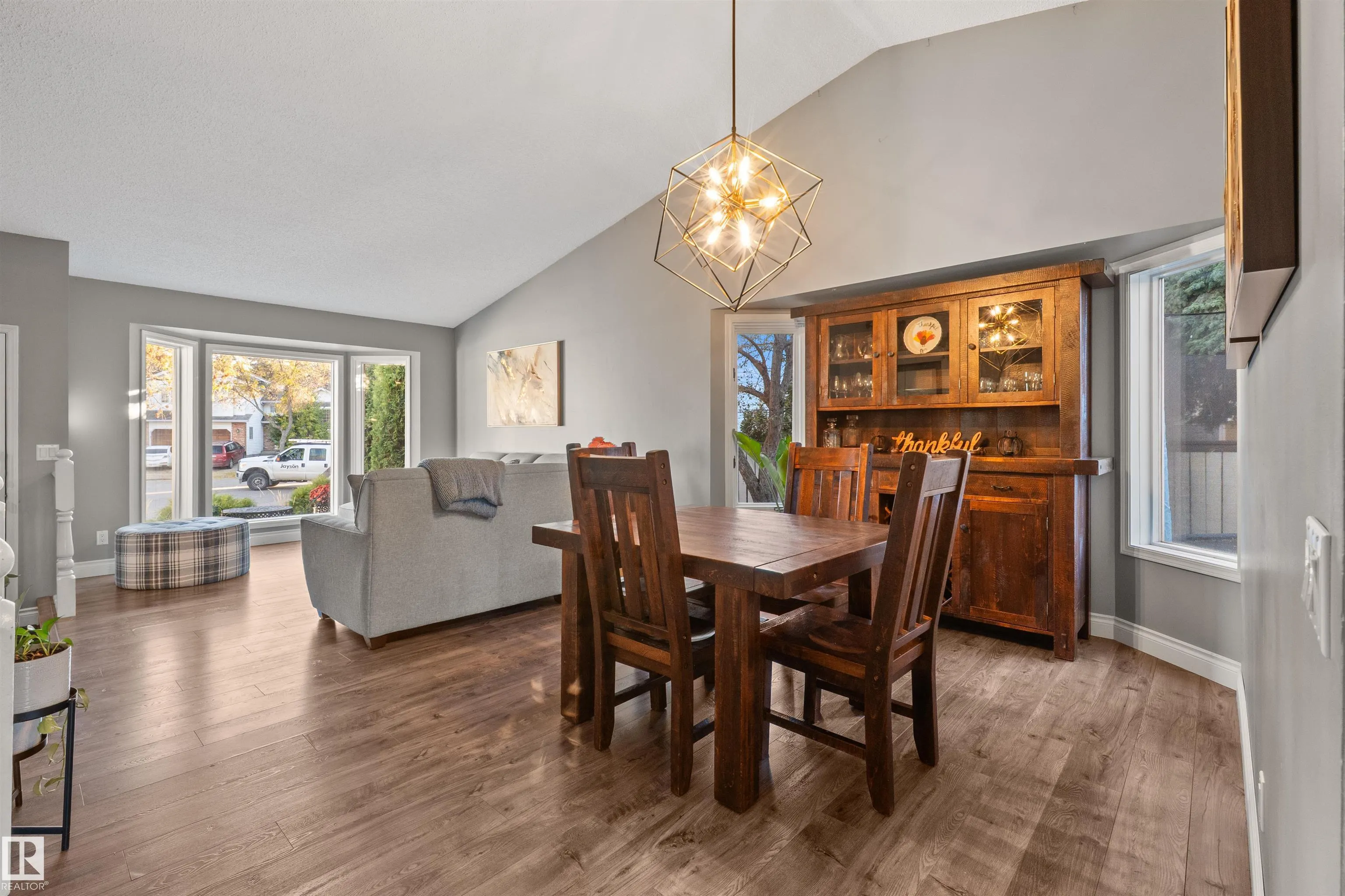 17 DONLEVY Place