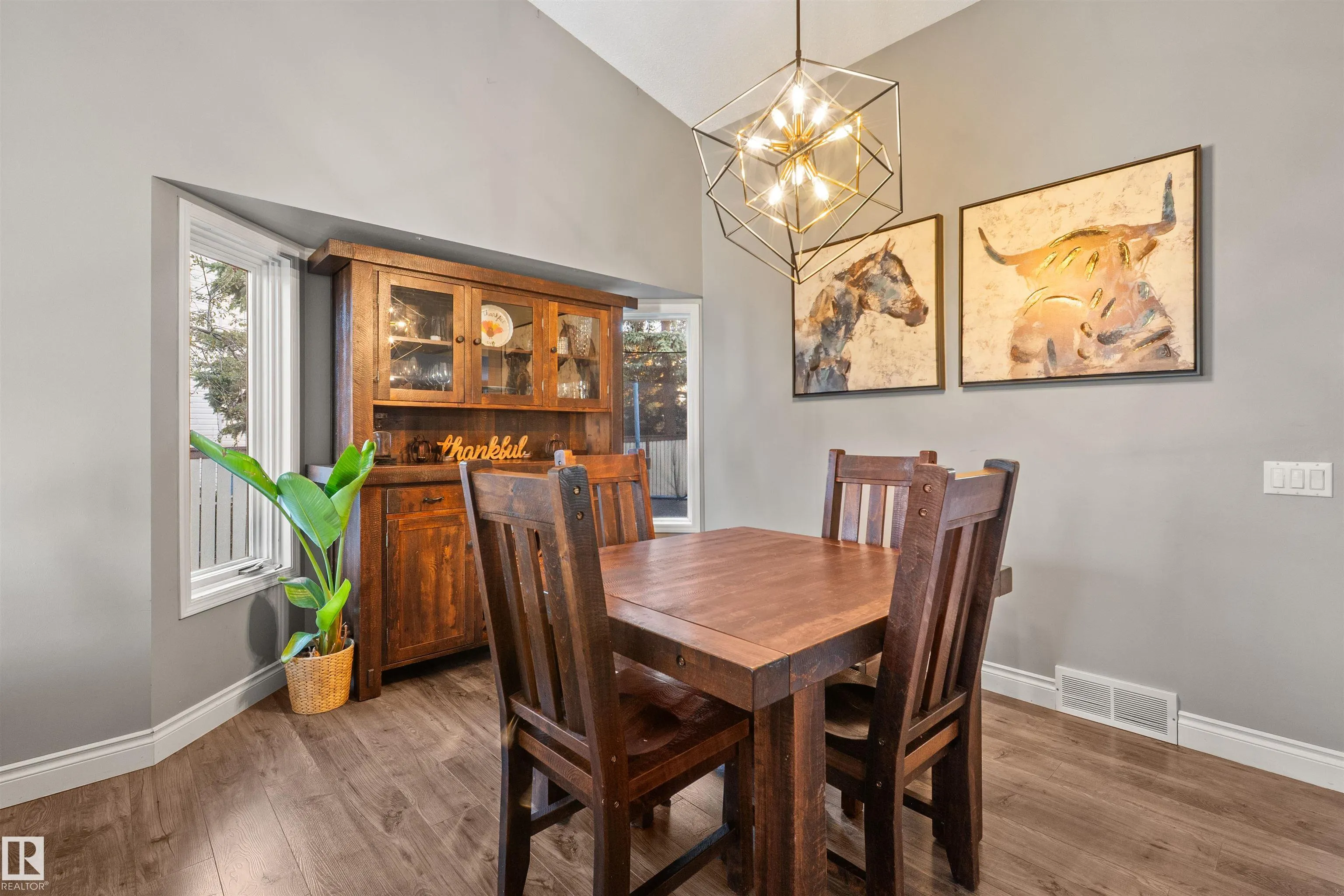 17 DONLEVY Place
