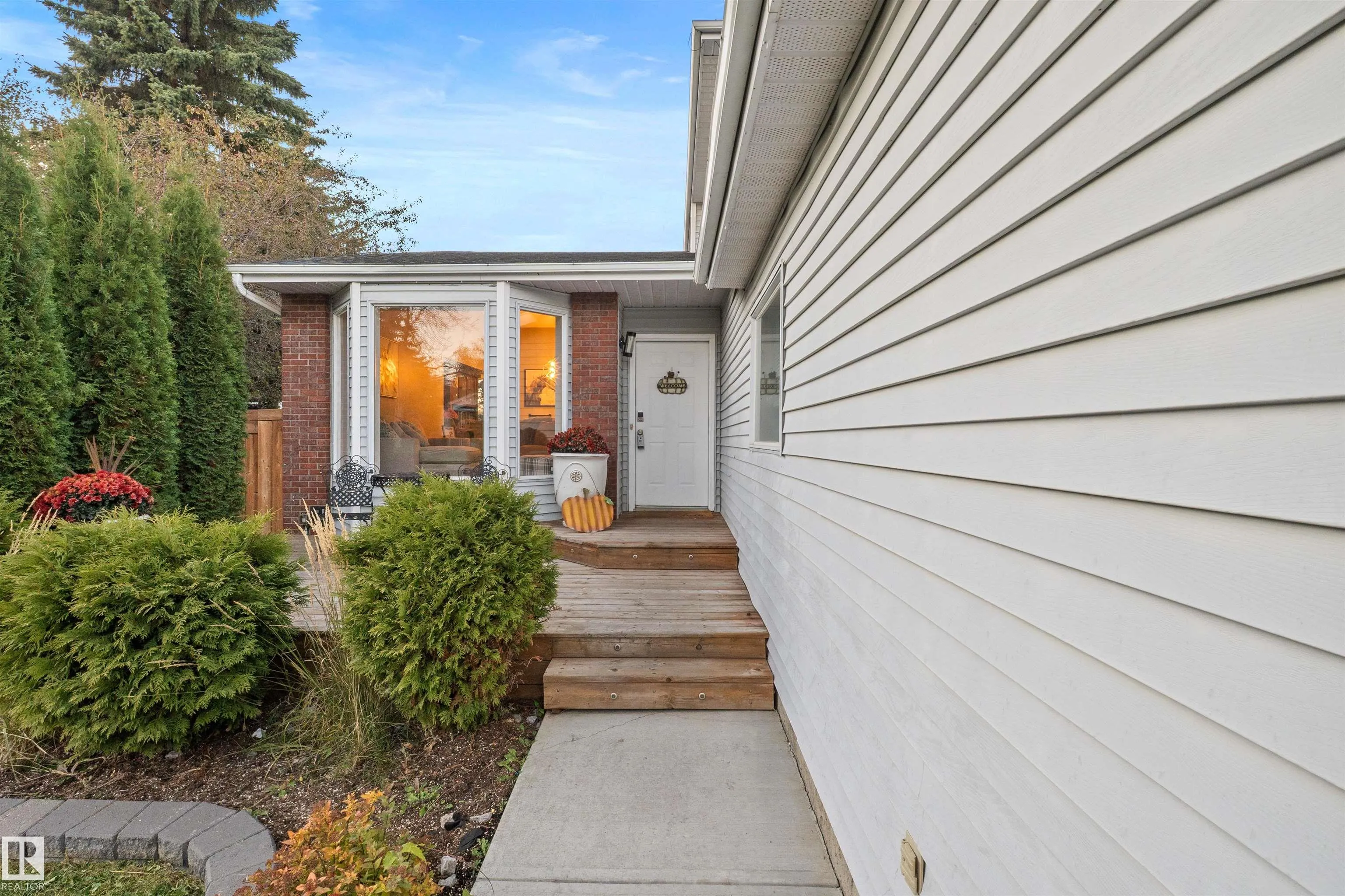 17 DONLEVY Place