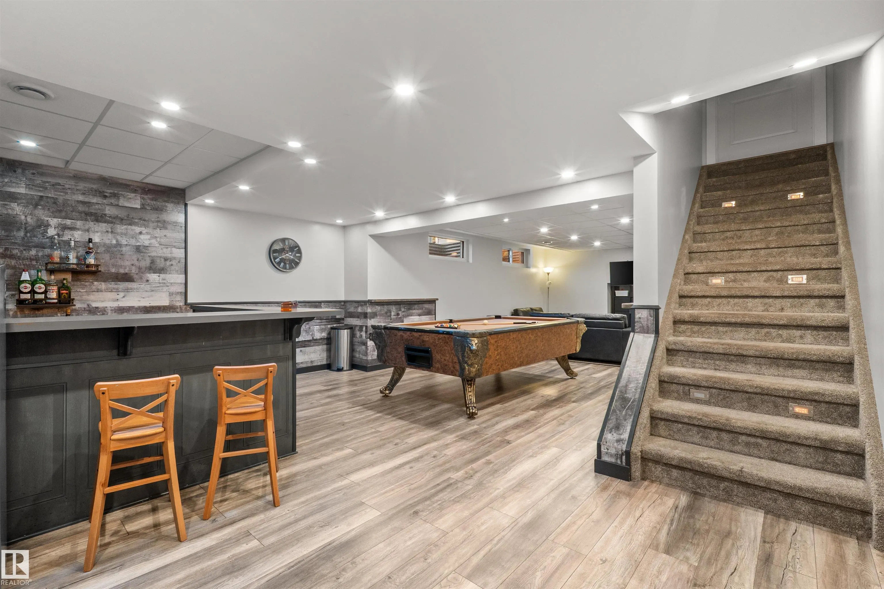 17 DONLEVY Place