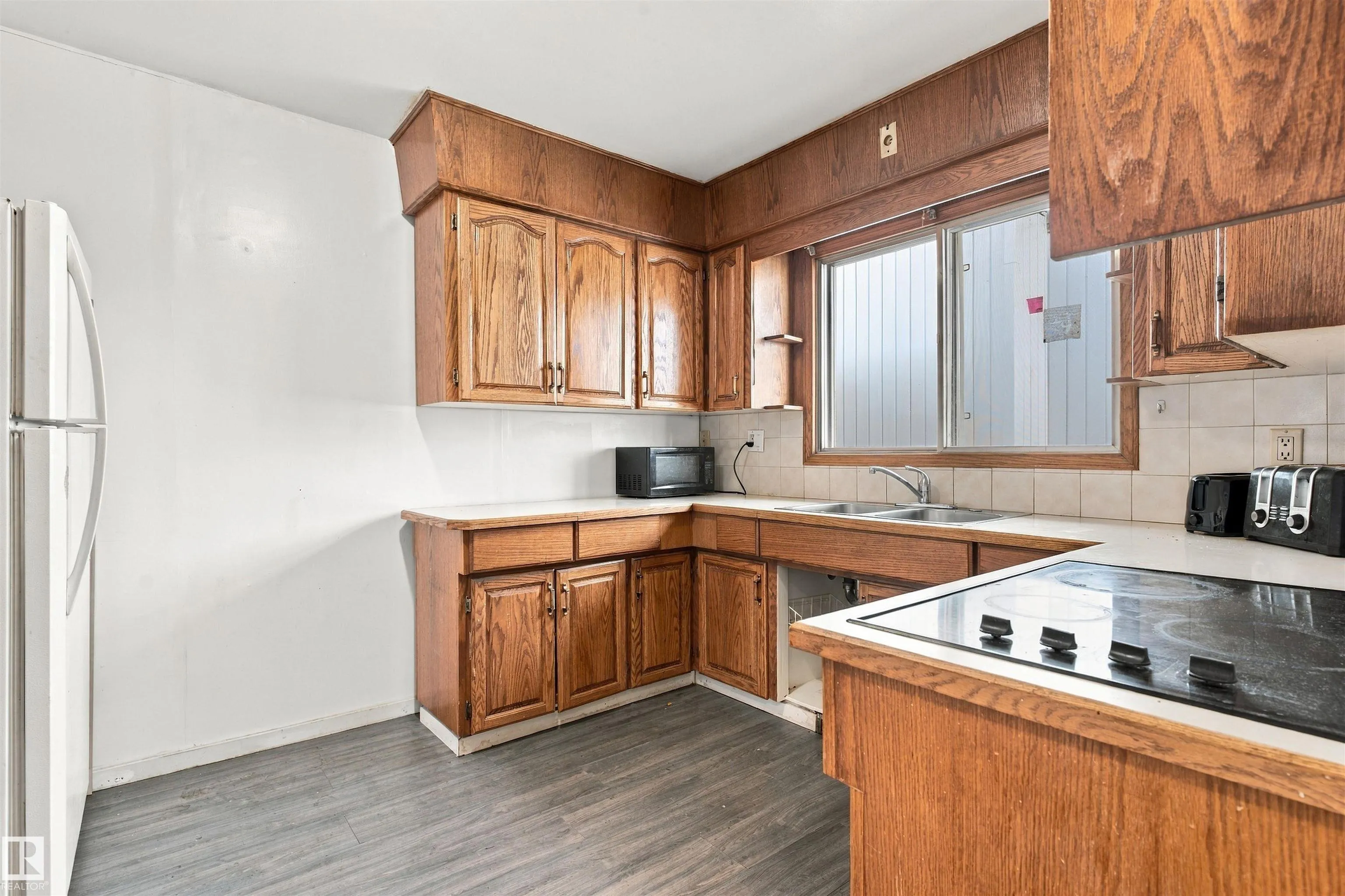 12303 115 Avenue