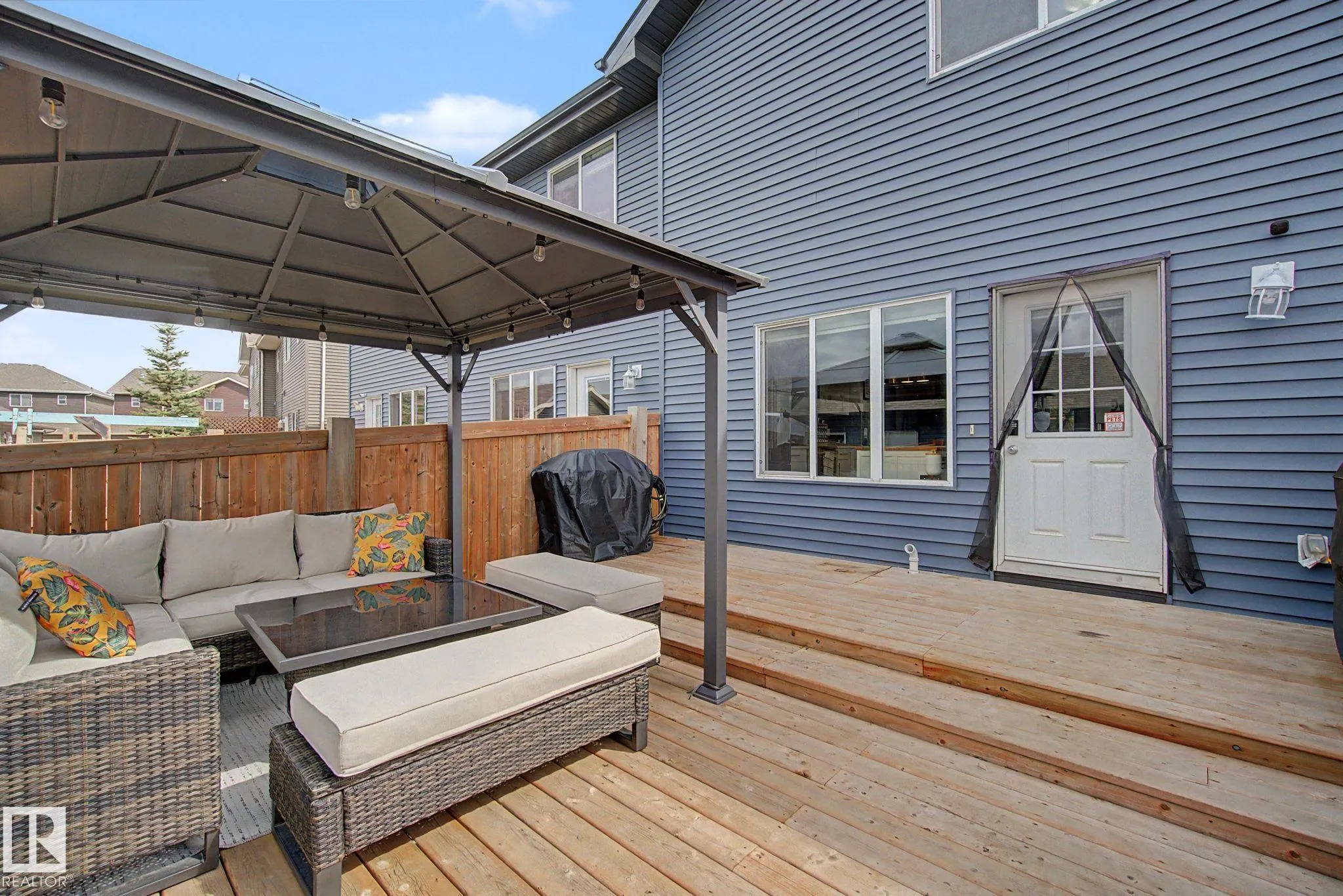 385 ORCHARDS Boulevard