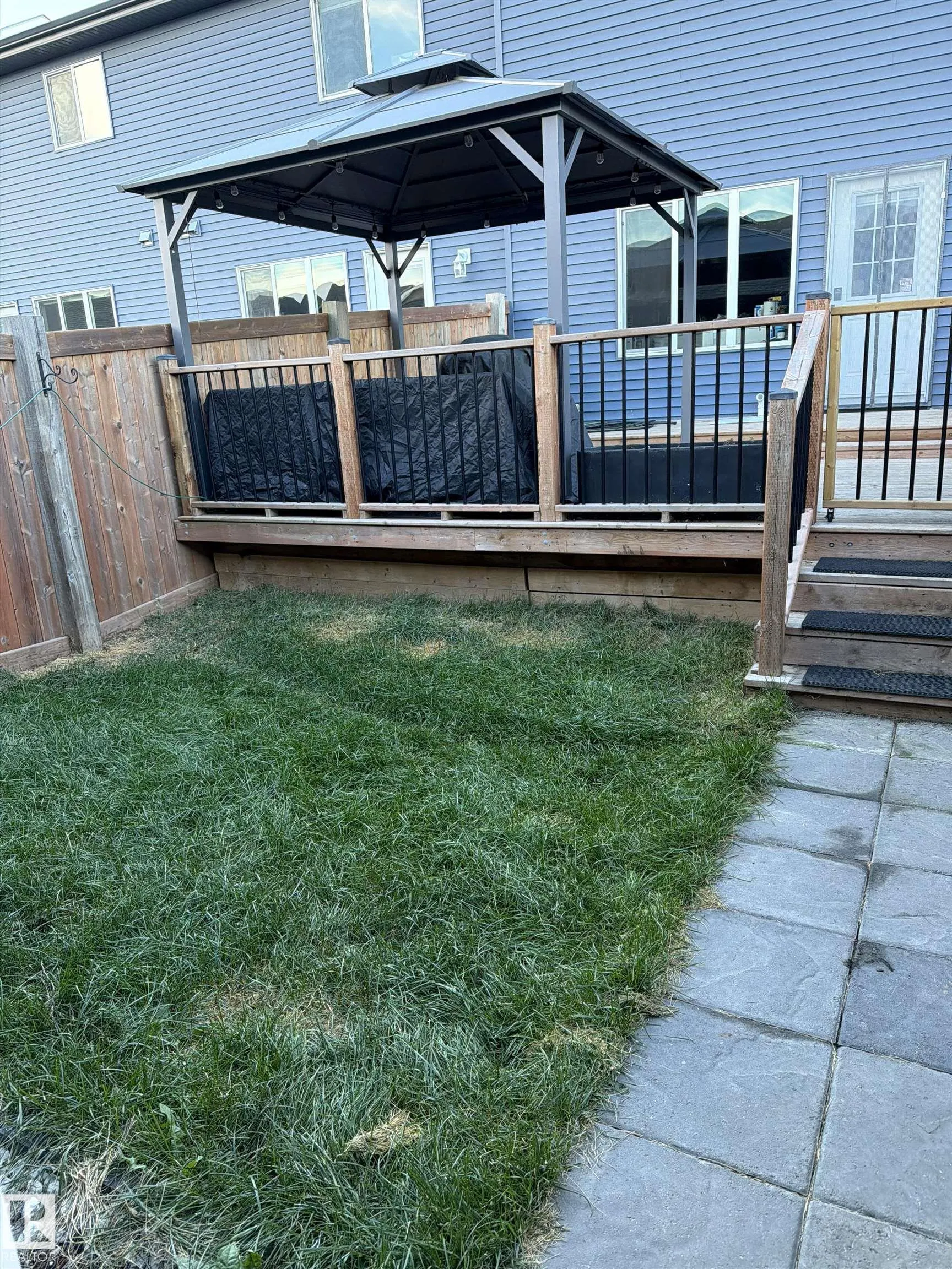 385 ORCHARDS Boulevard