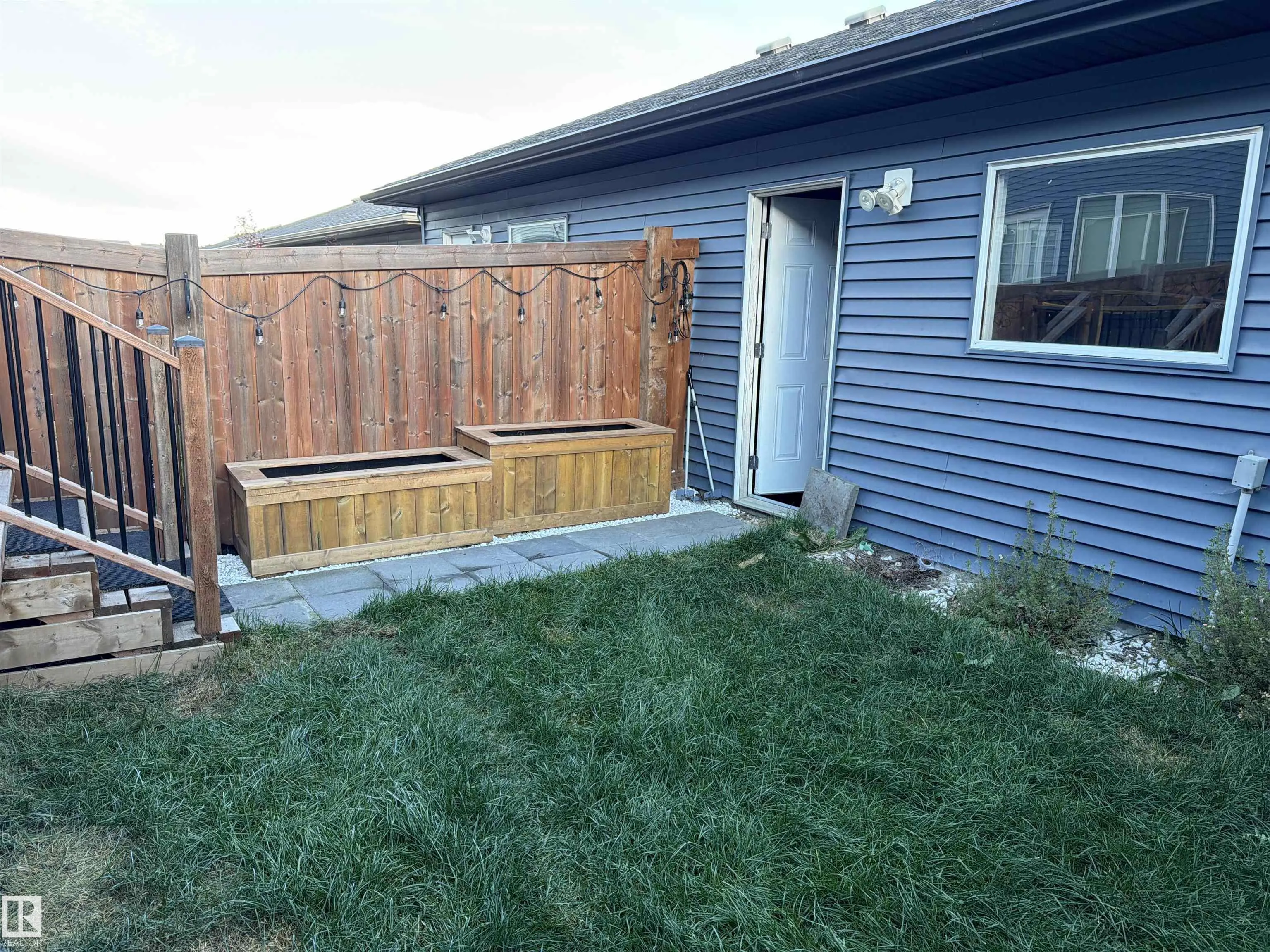 385 ORCHARDS Boulevard
