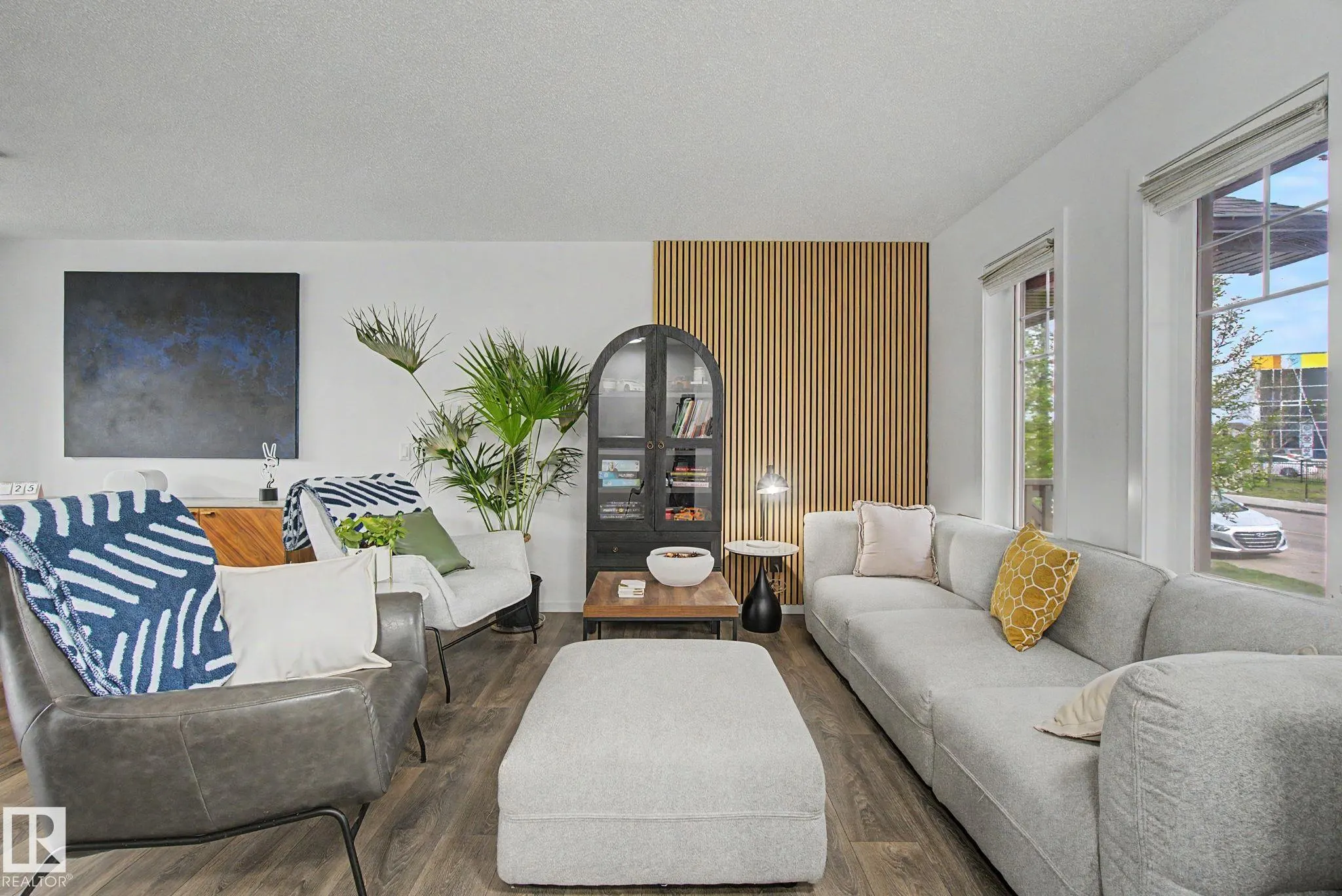 385 ORCHARDS Boulevard