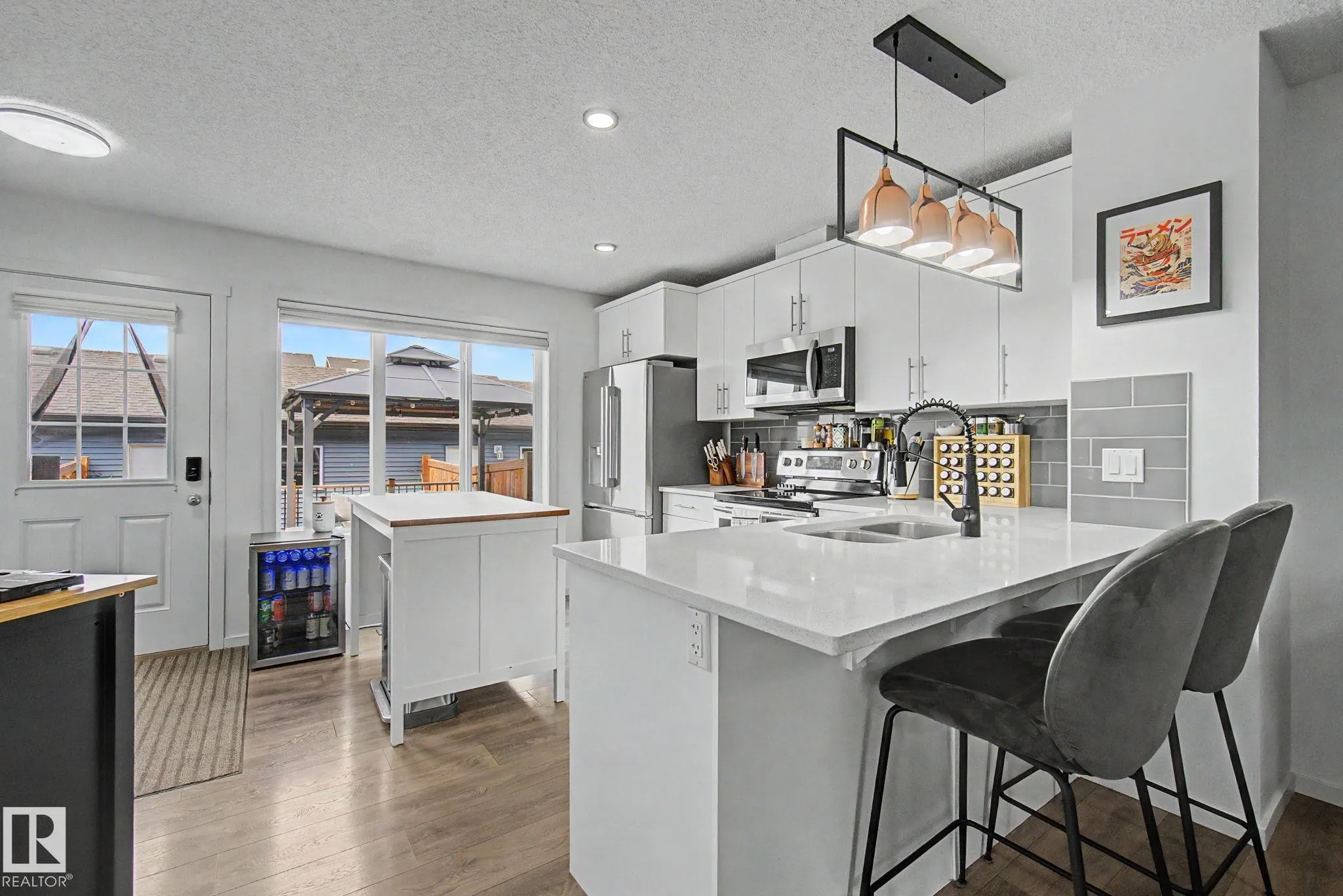 385 ORCHARDS Boulevard