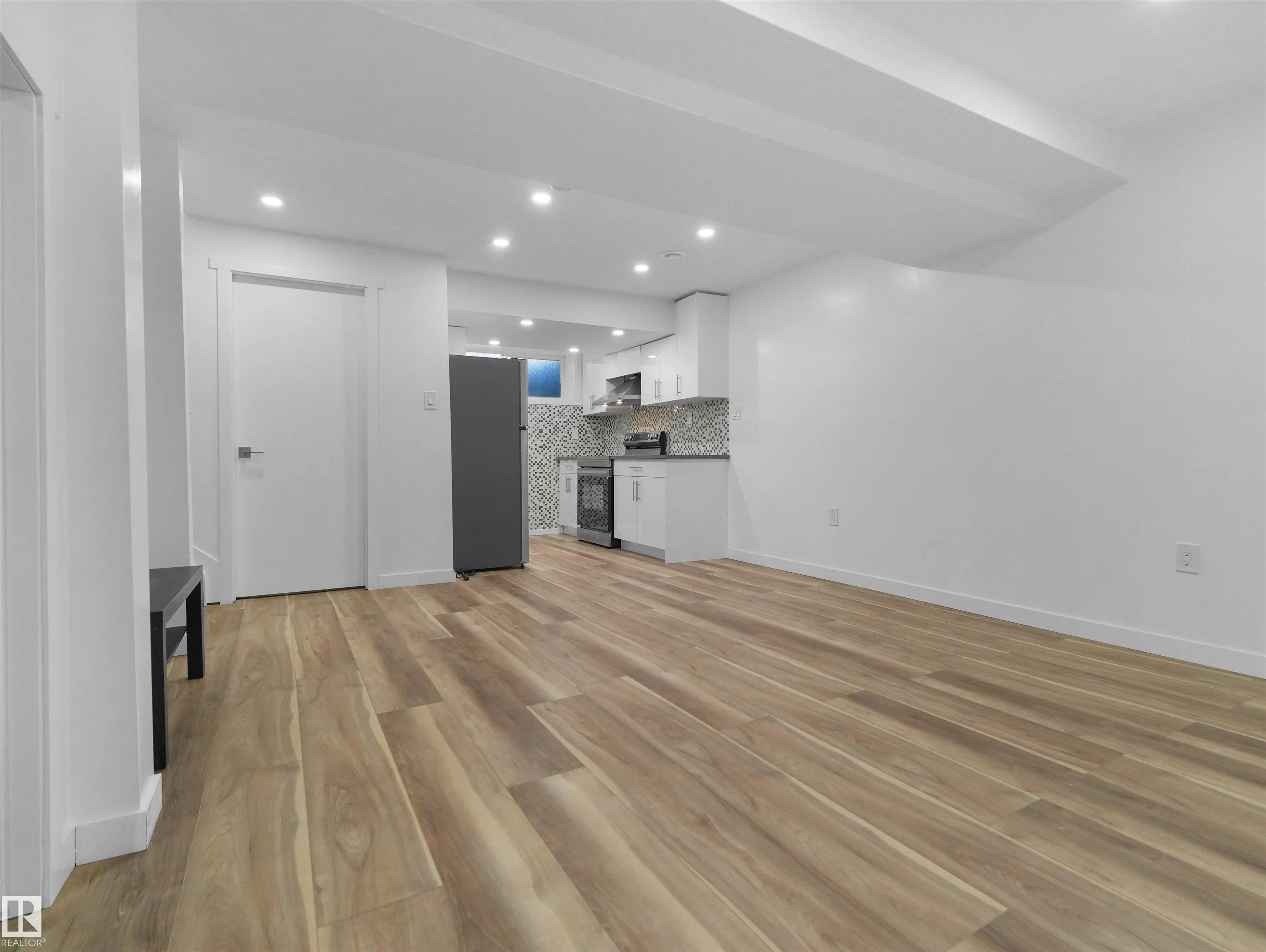 2845 ANTON Wynd