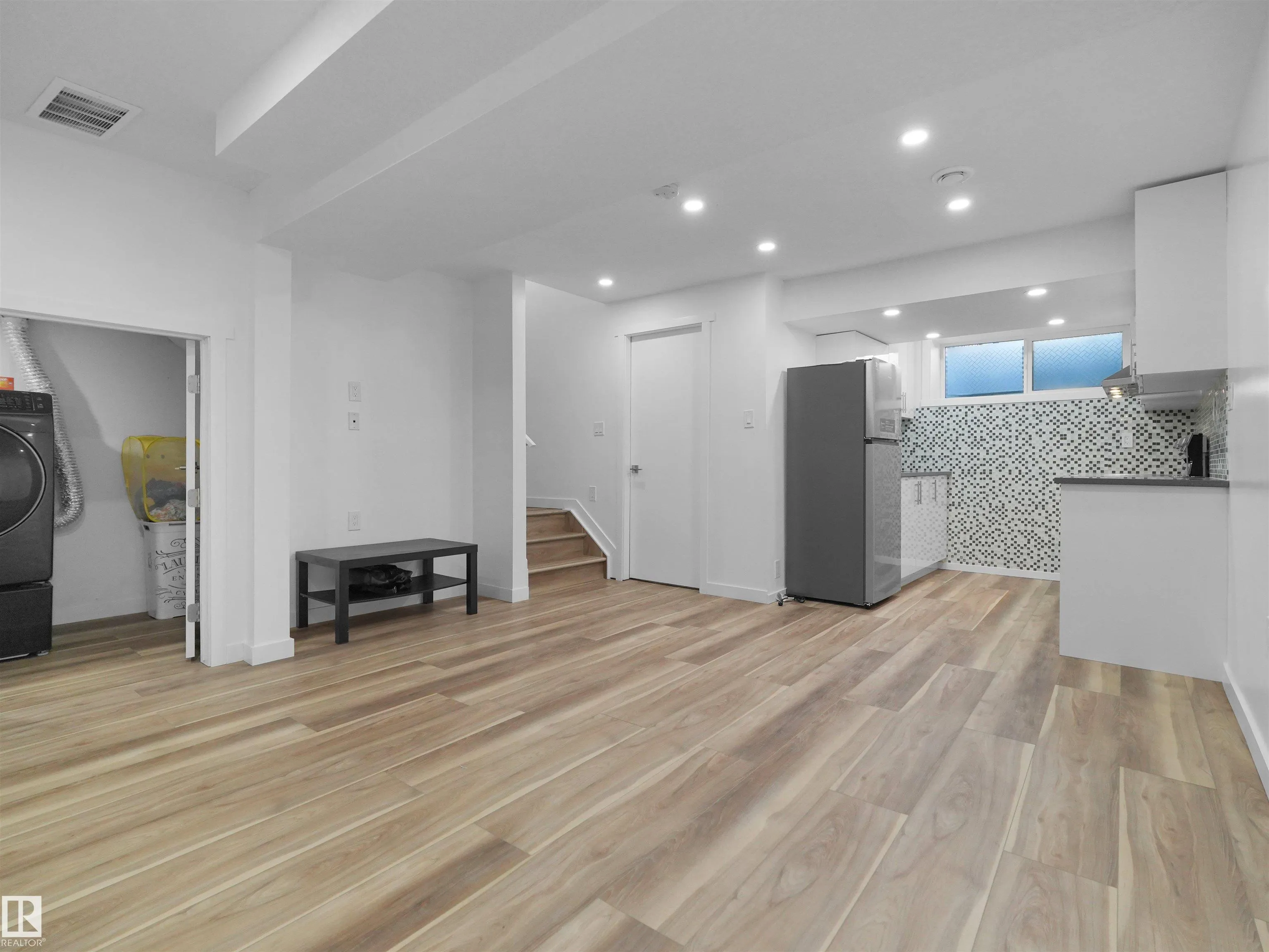 2845 ANTON Wynd