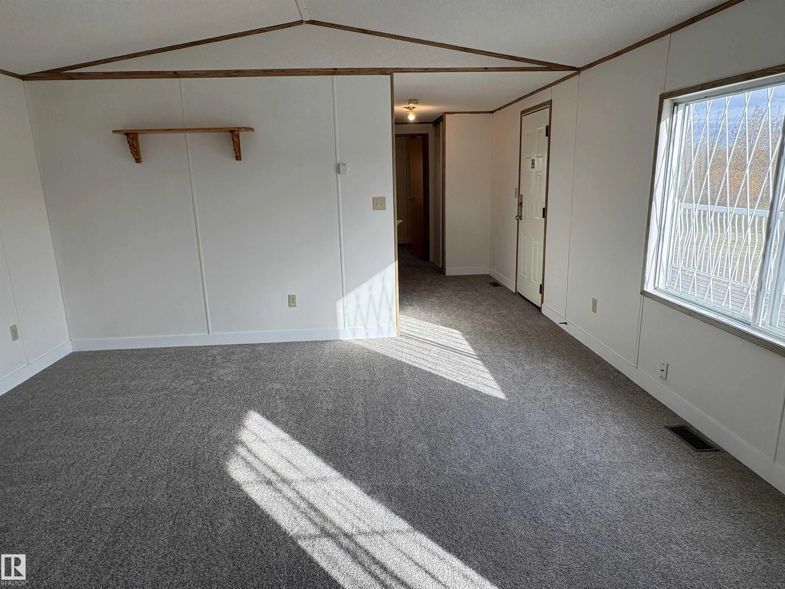 43 50106 Rge Rd 200