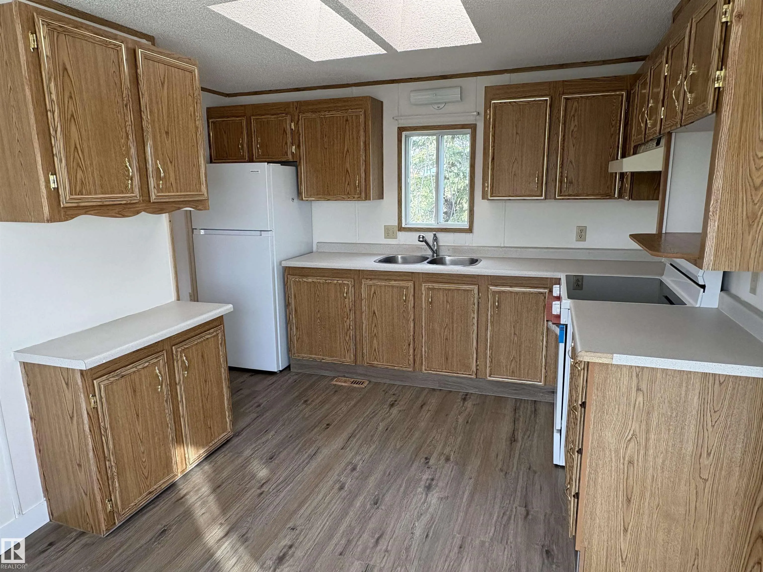 43 50106 Rge Rd 200