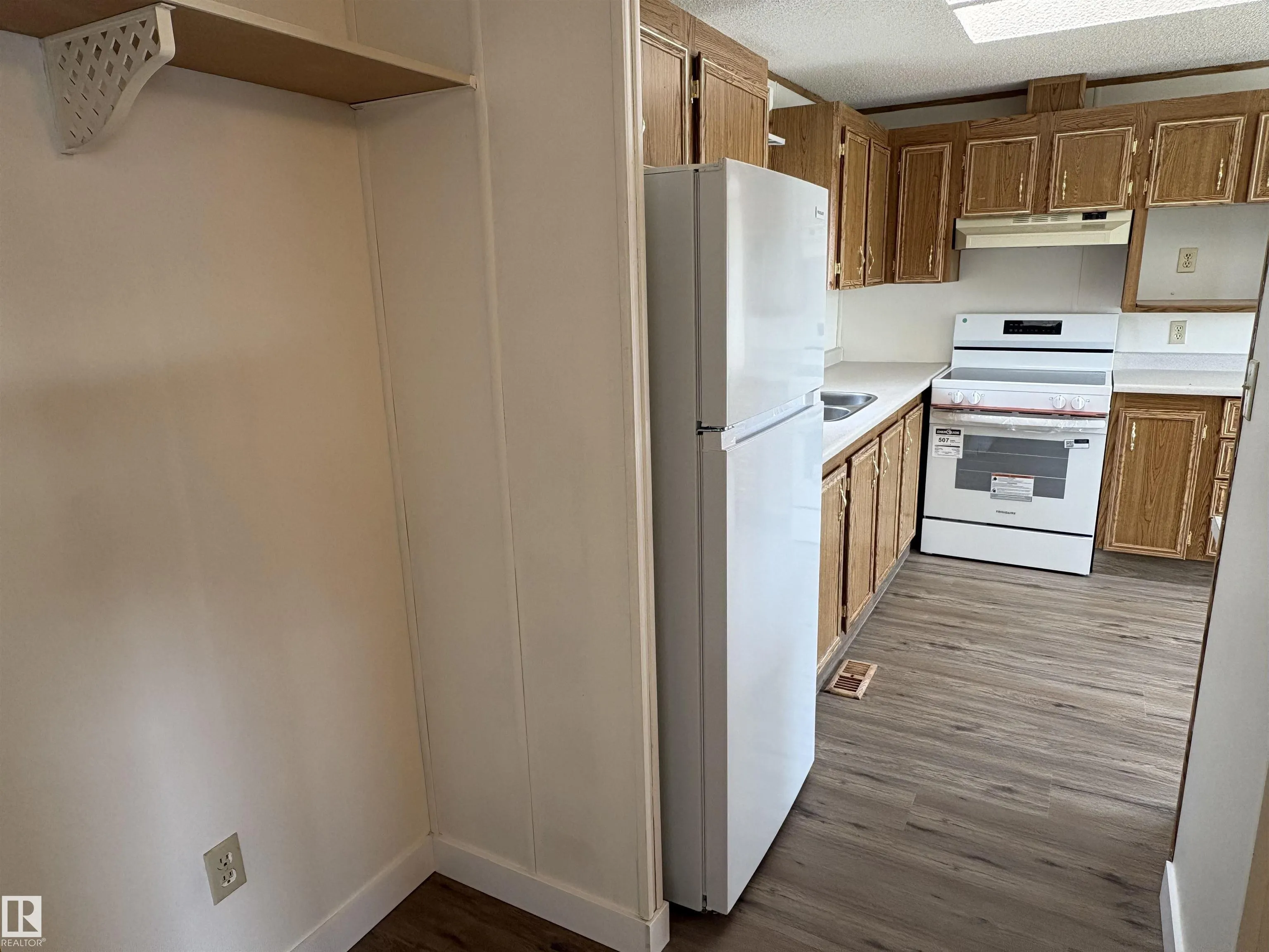 43 50106 Rge Rd 200