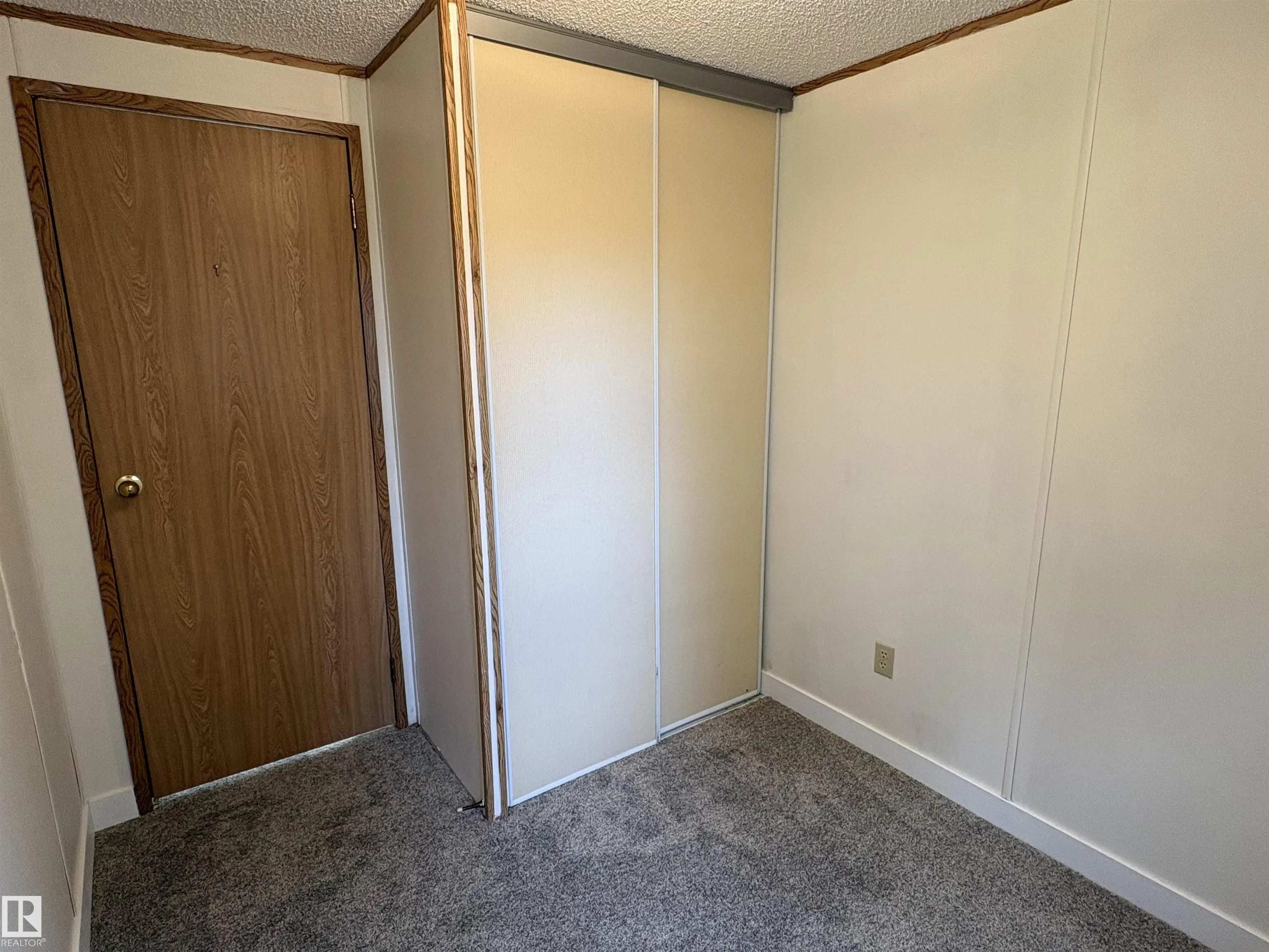 43 50106 Rge Rd 200