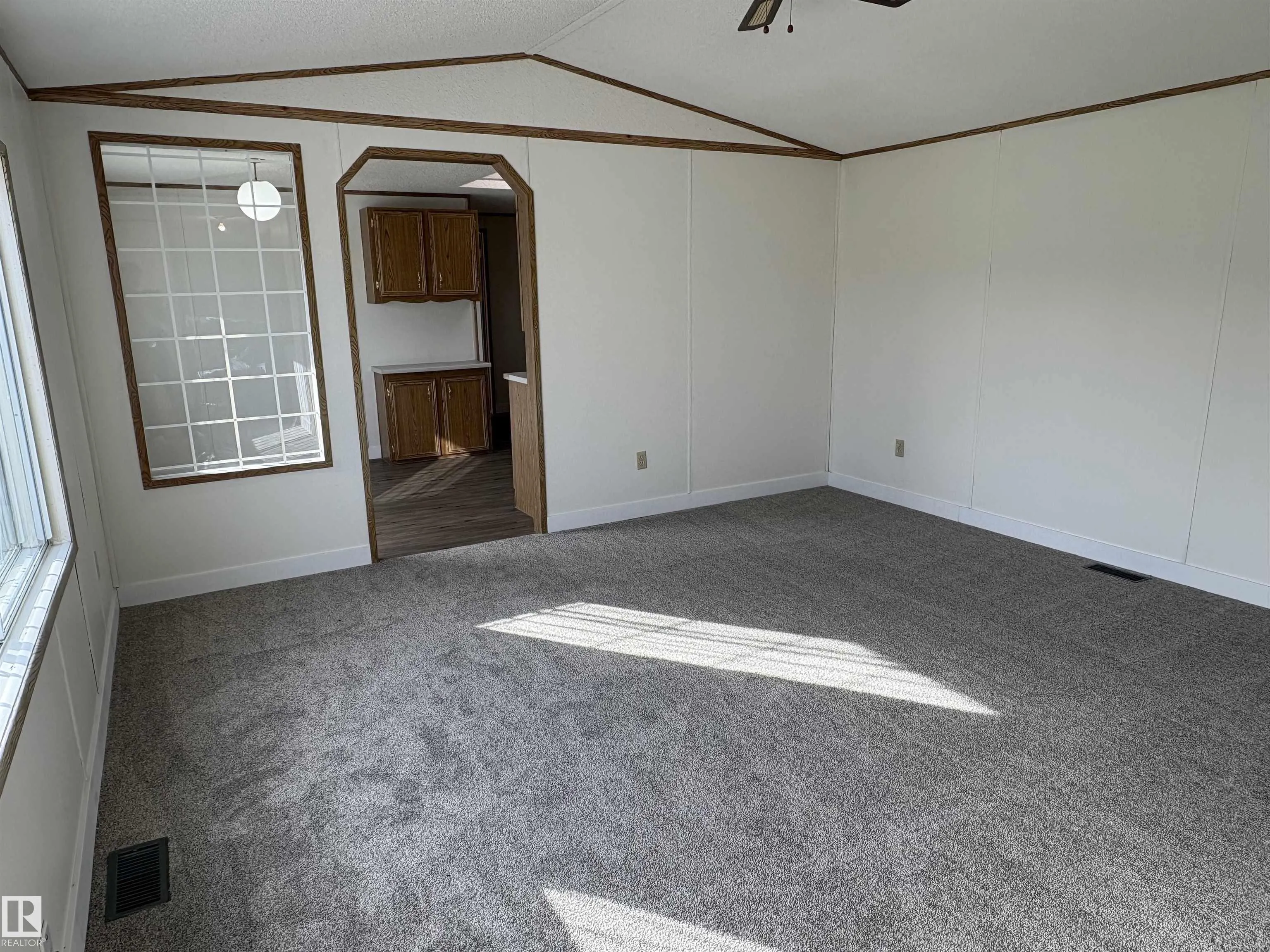 43 50106 Rge Rd 200