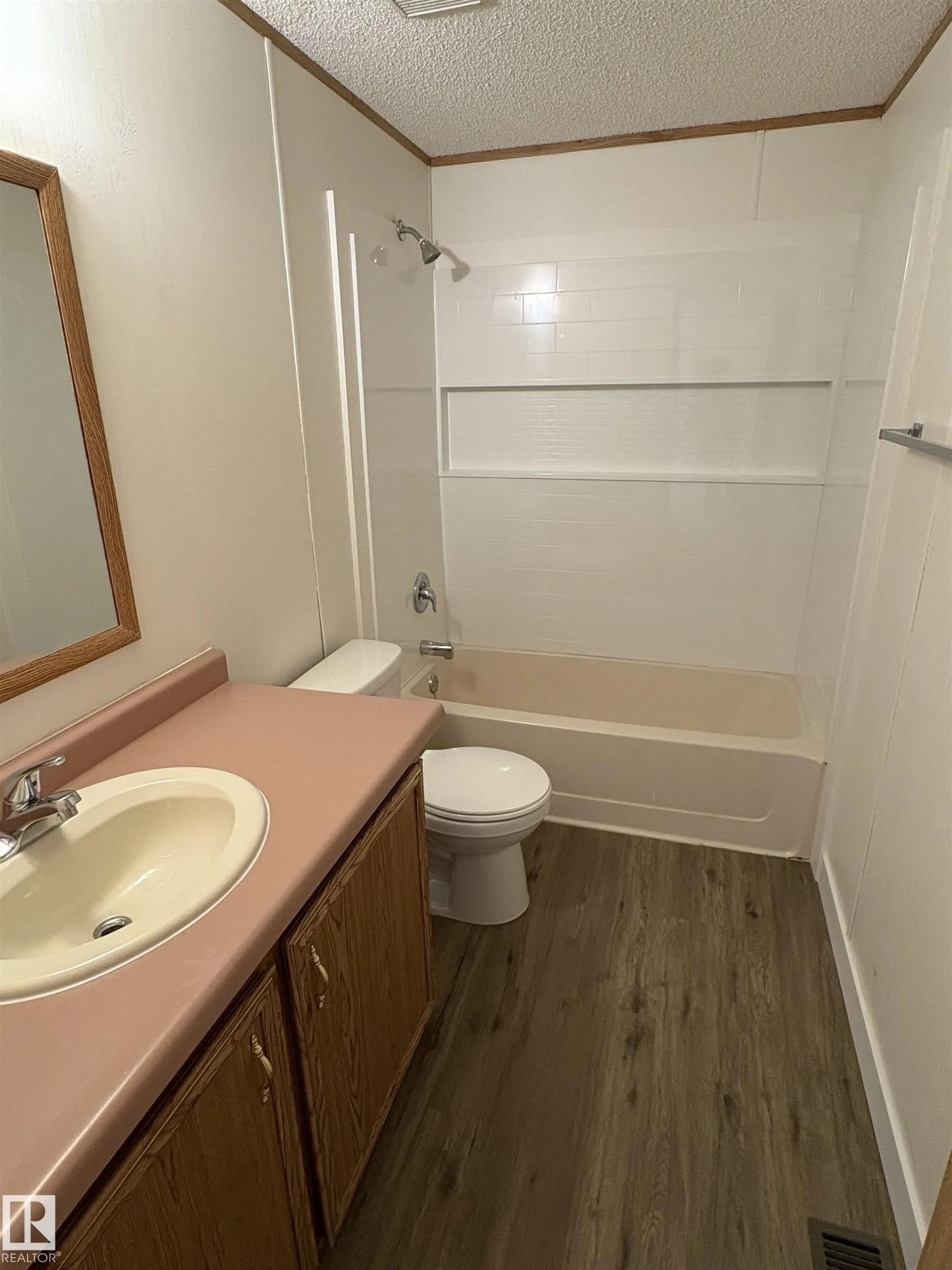 43 50106 Rge Rd 200