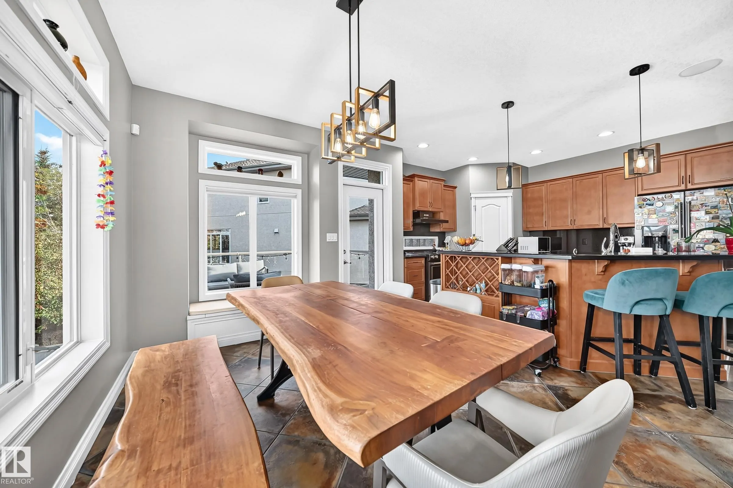 2412 TEGLER GREEN