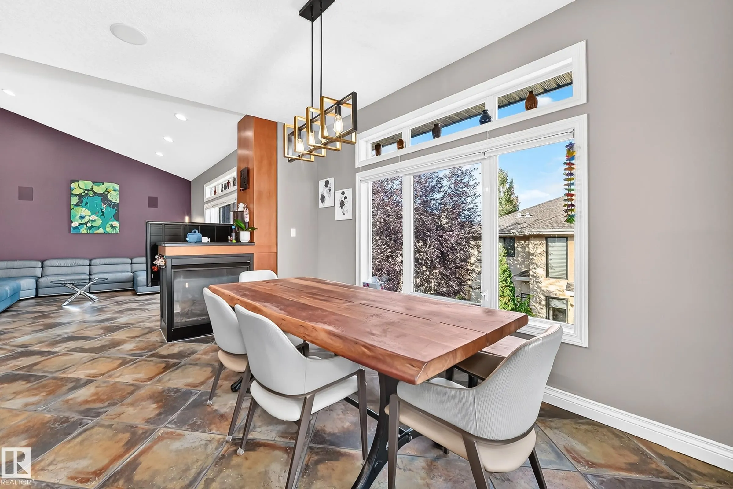 2412 TEGLER GREEN