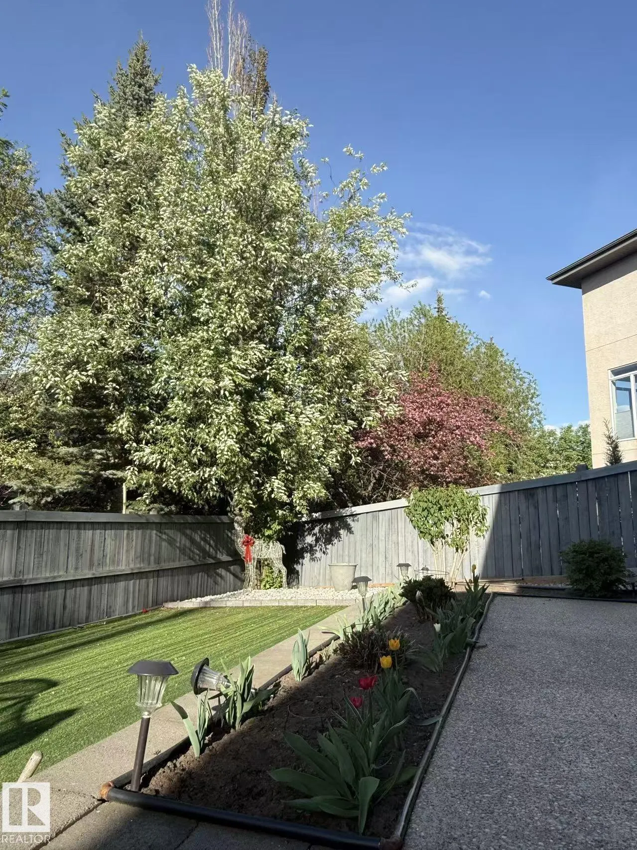 2412 TEGLER GREEN