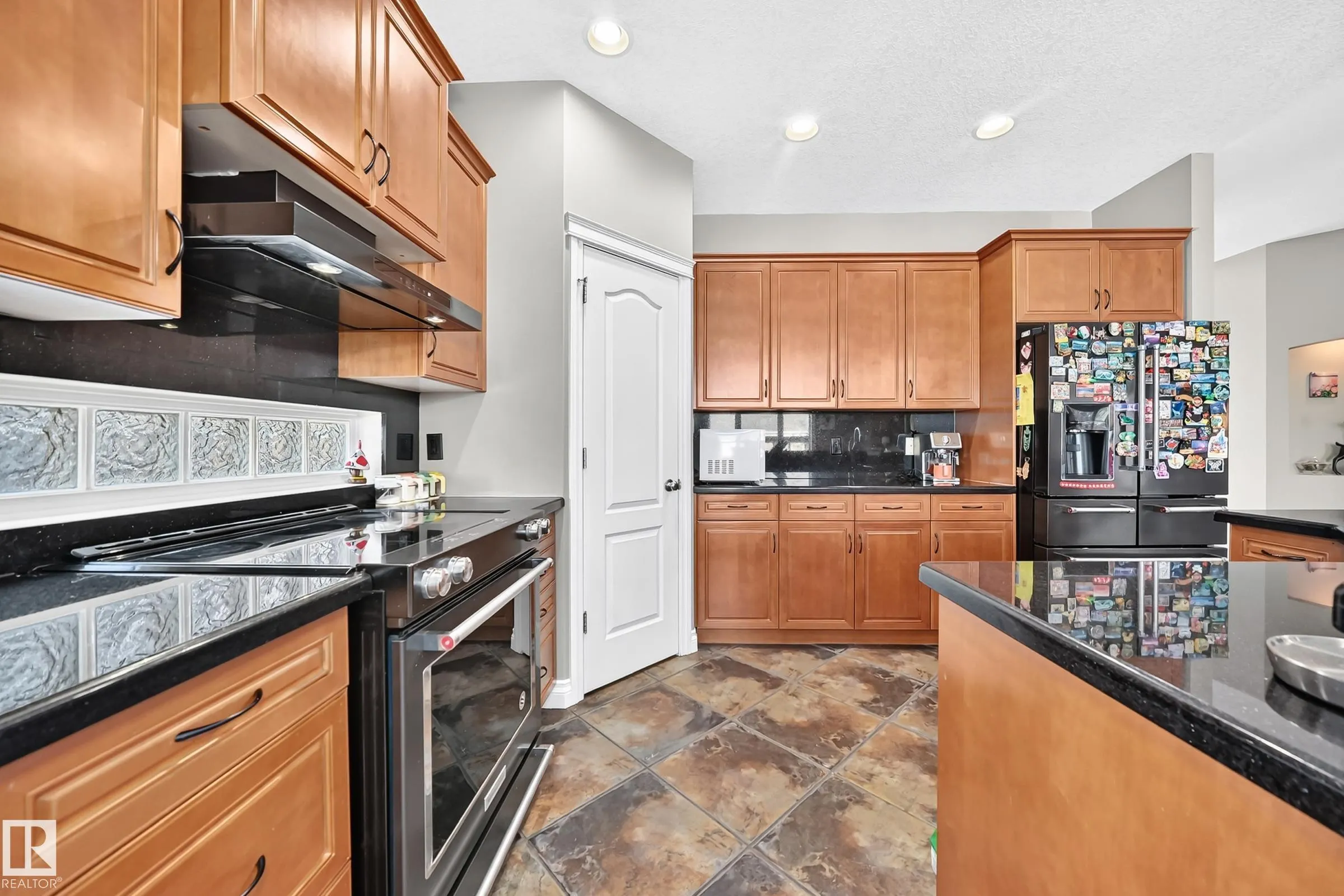 2412 TEGLER GREEN