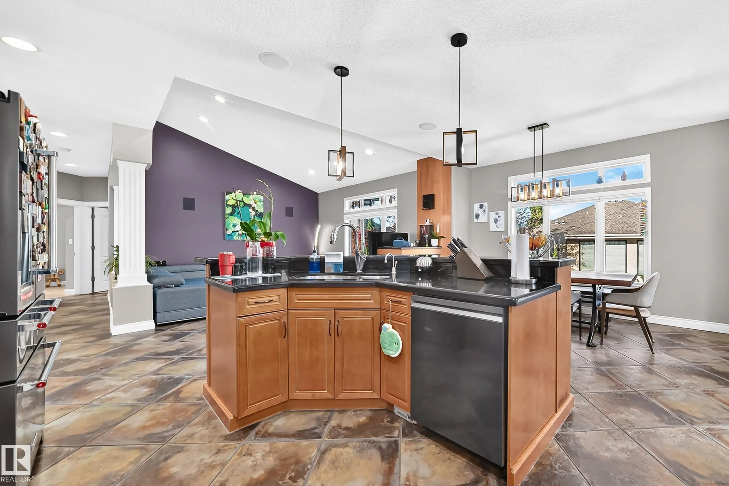 2412 TEGLER GREEN