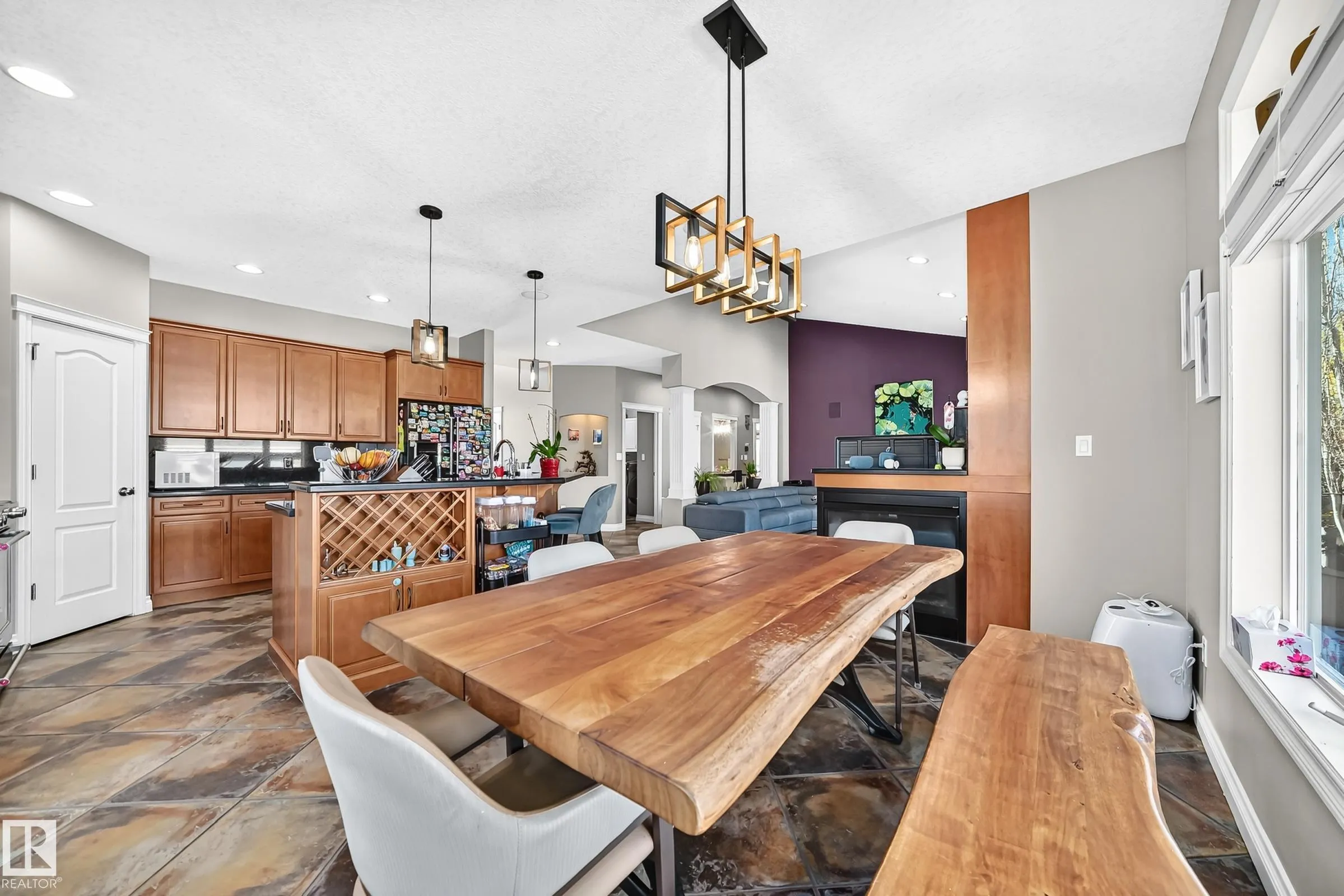 2412 TEGLER GREEN