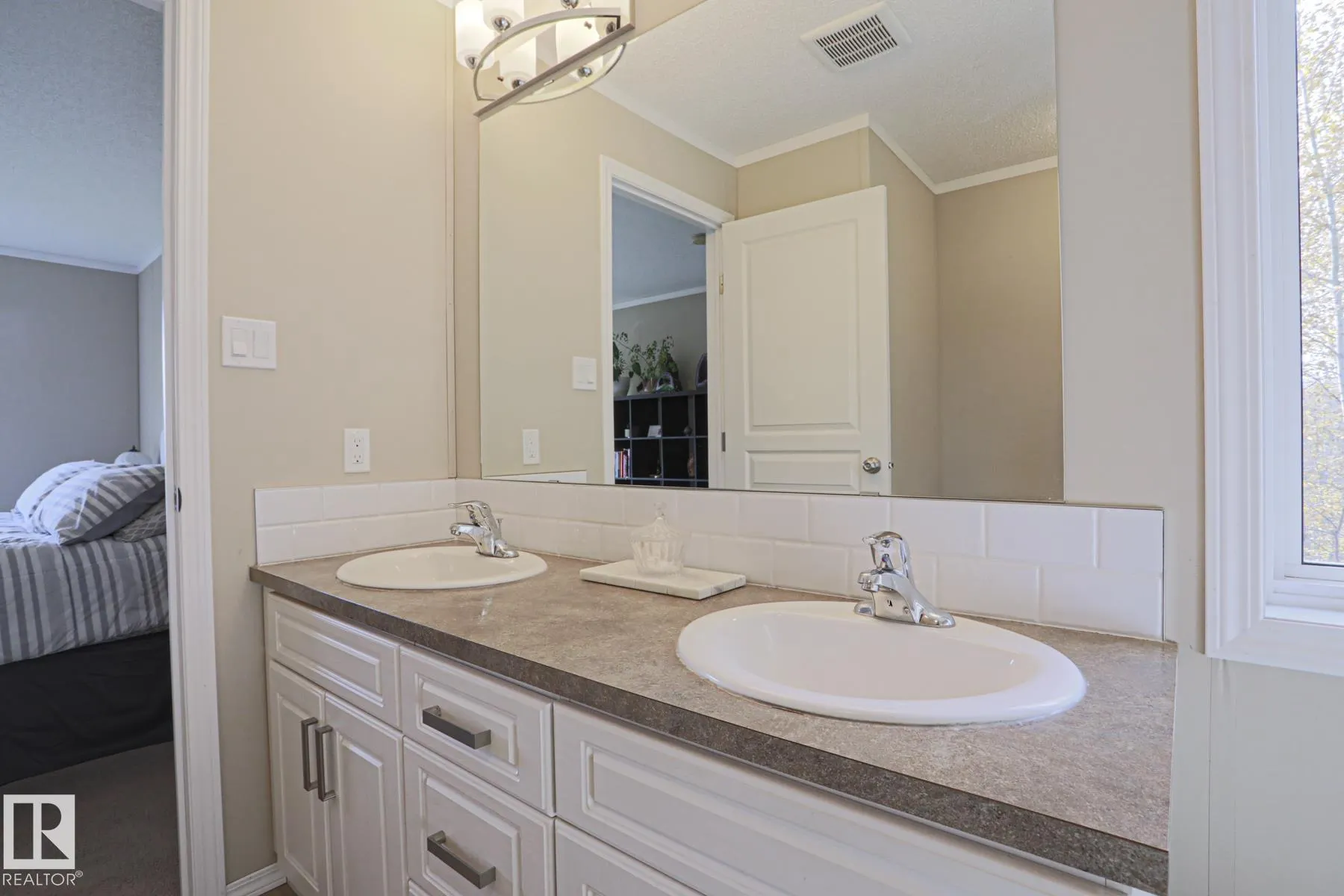 23237 TWP RD 490