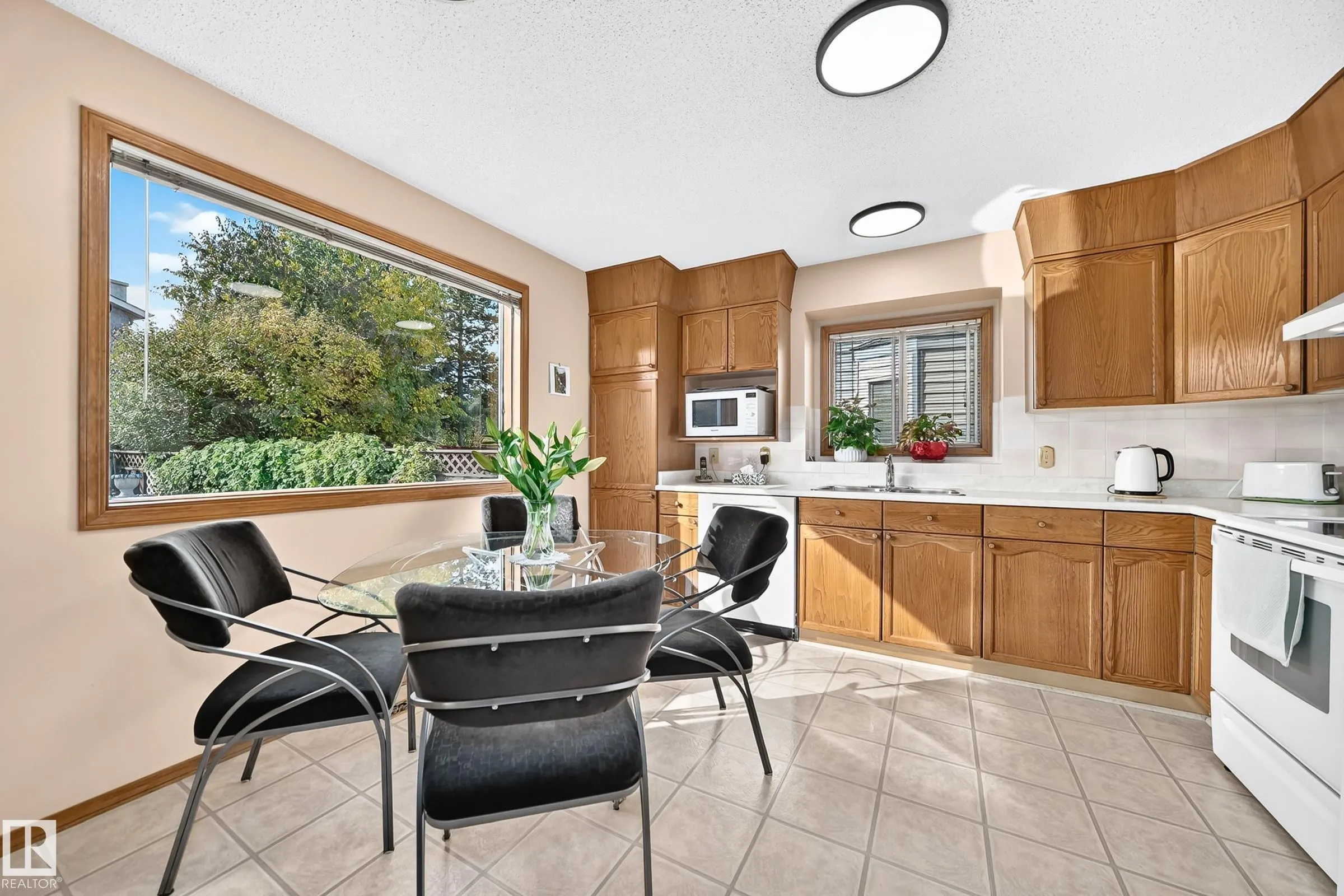 47 DEERBOURNE Drive