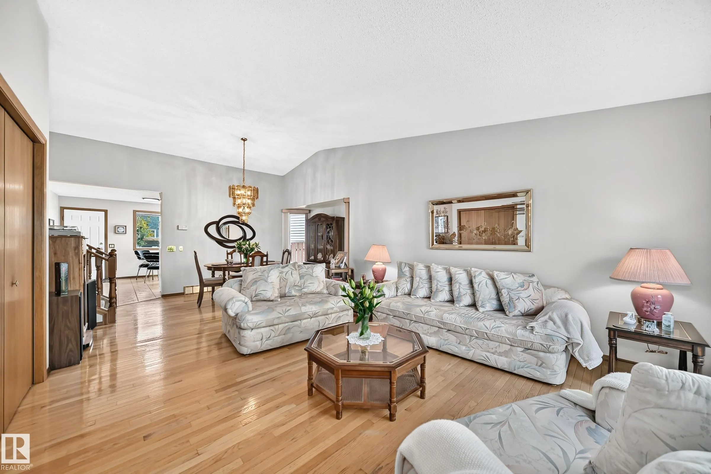 47 DEERBOURNE Drive