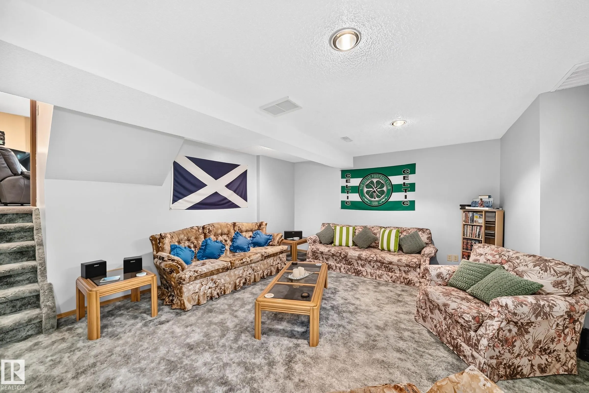 47 DEERBOURNE Drive