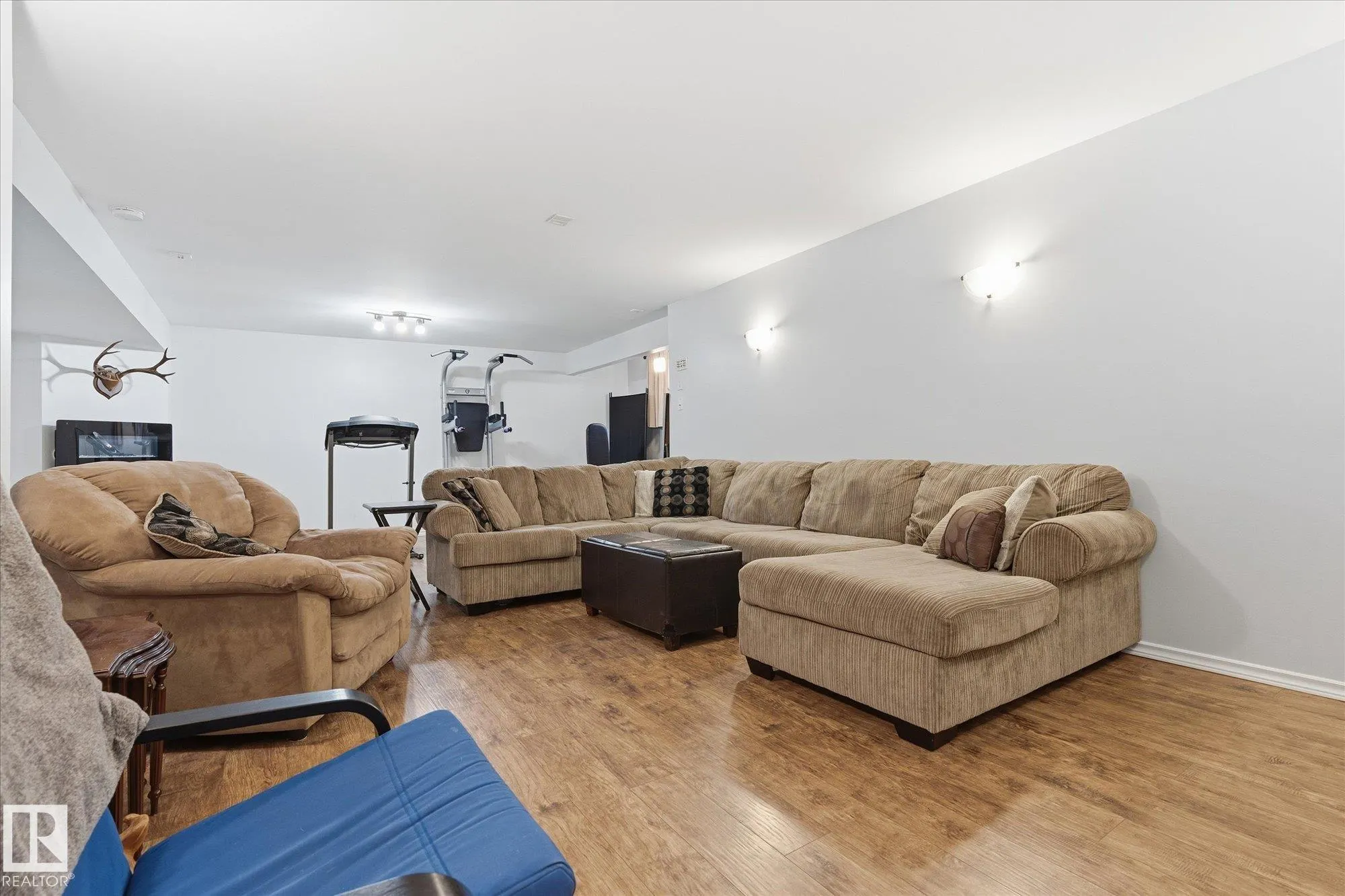 70 GREENFIELD Way