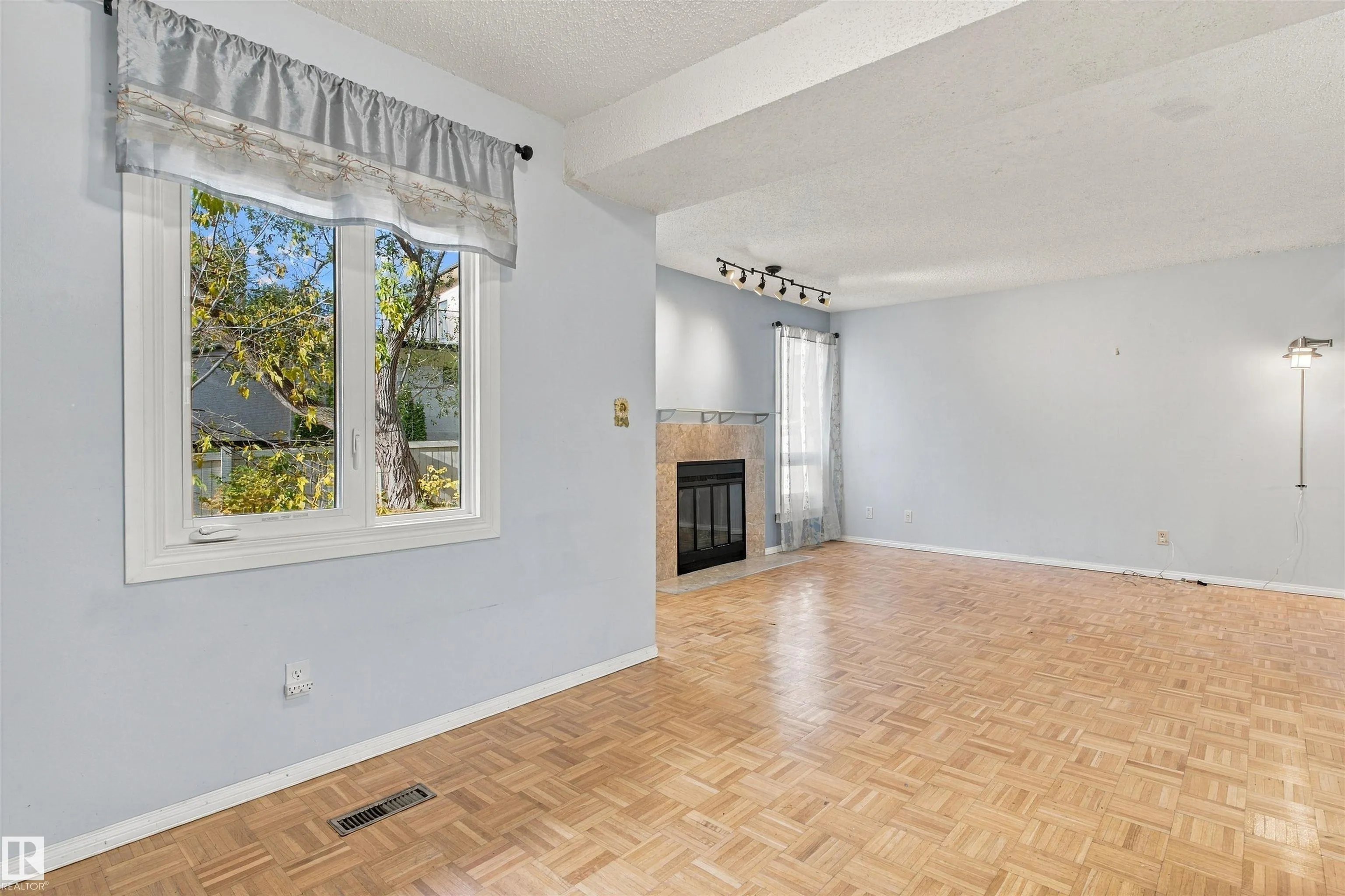 10619 BEAUMARIS Road