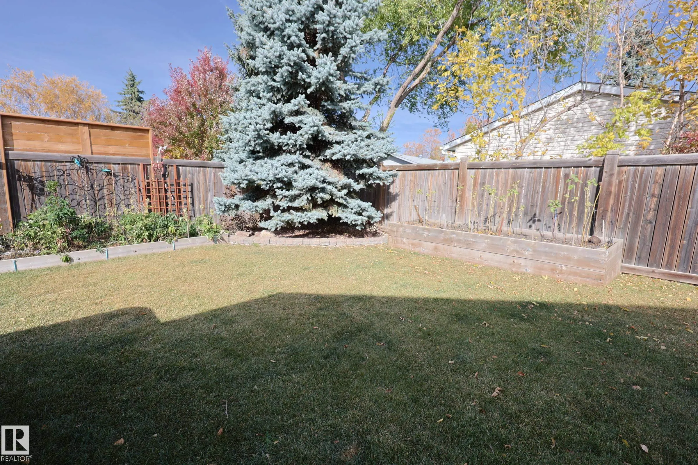 53 BUTTERFIELD Crescent