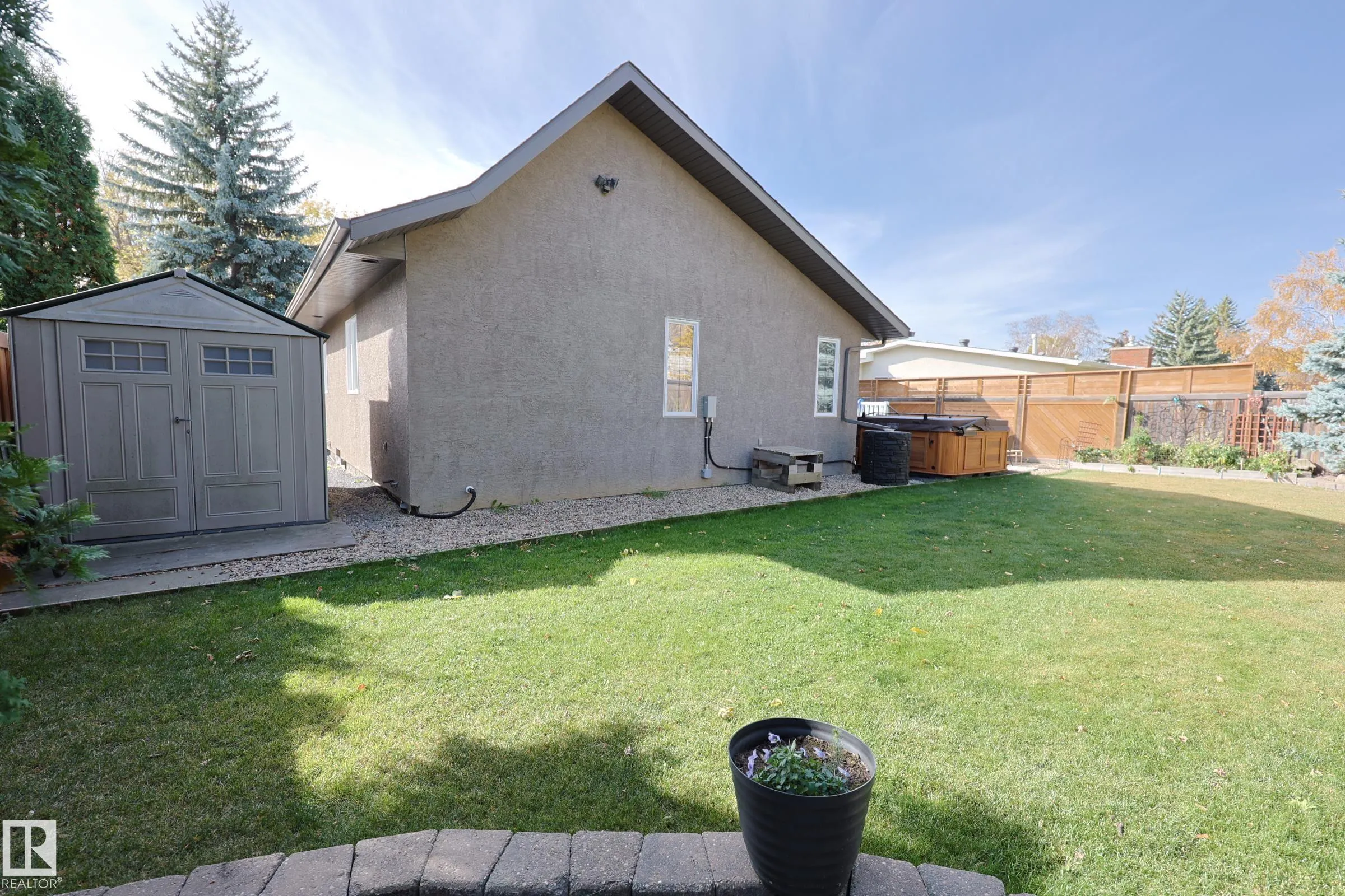 53 BUTTERFIELD Crescent