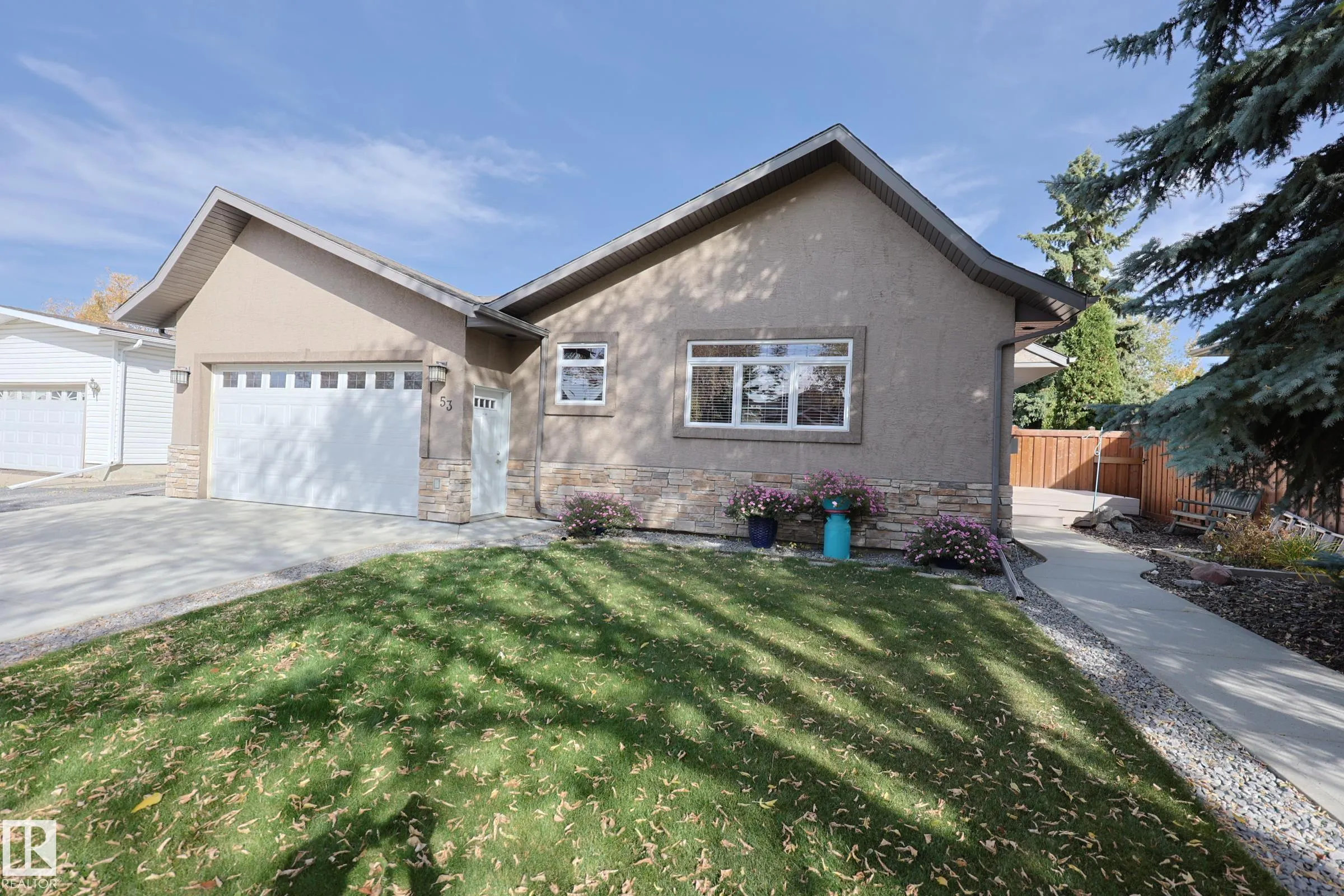 53 BUTTERFIELD Crescent
