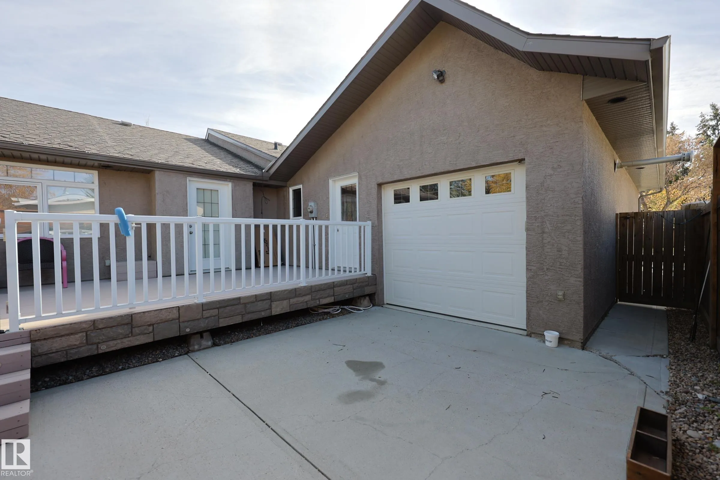 53 BUTTERFIELD Crescent