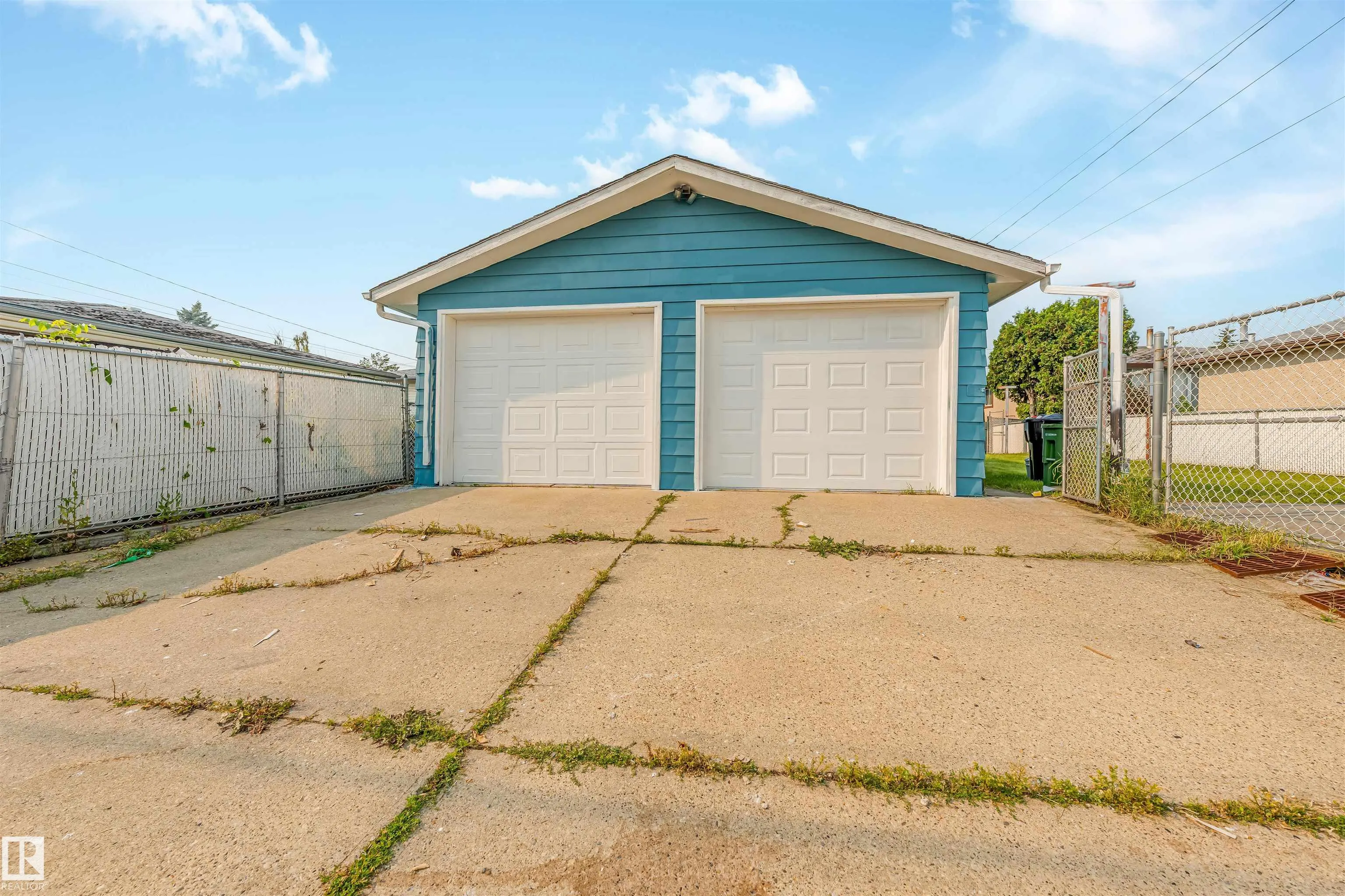 12023 137 Avenue