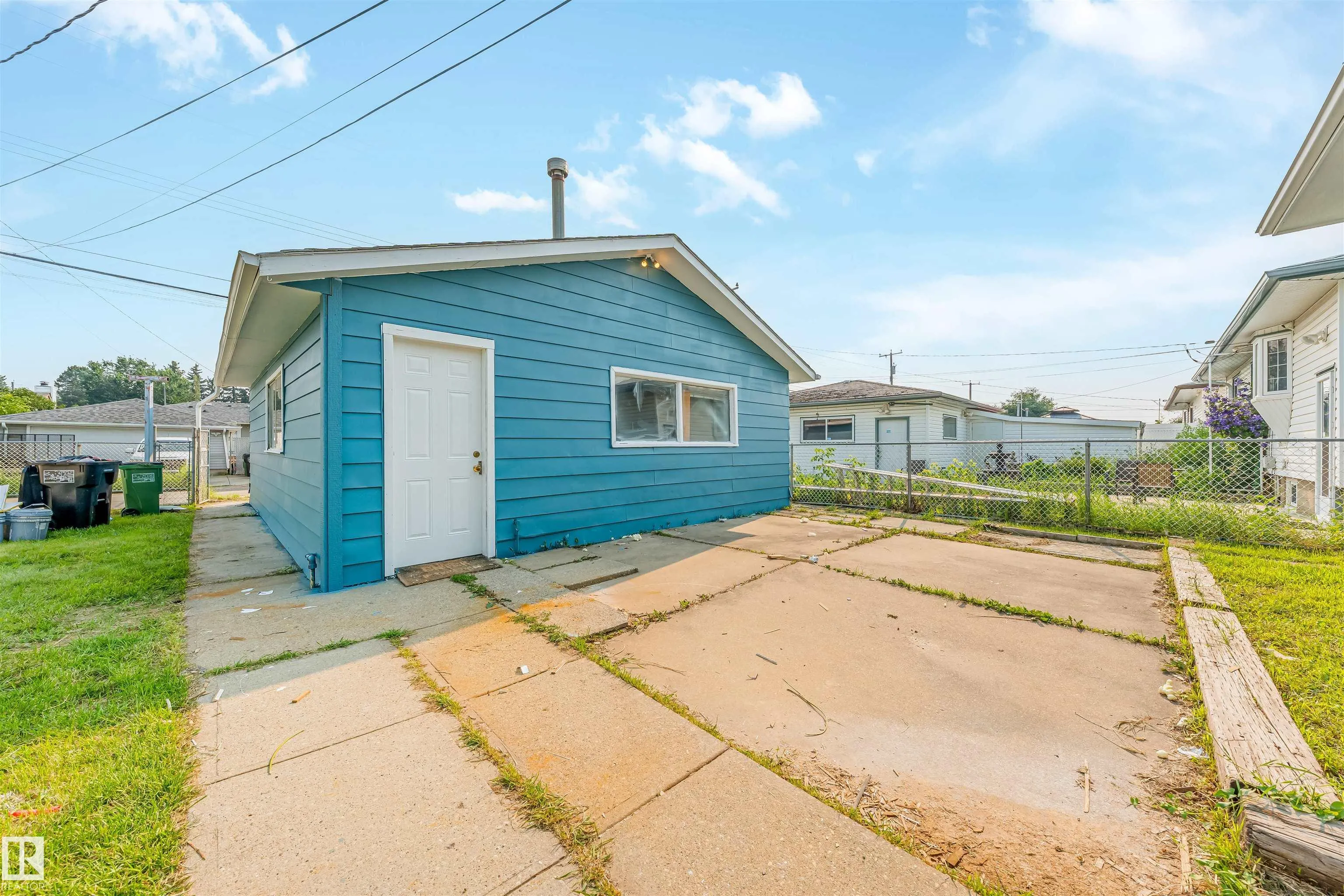 12023 137 Avenue