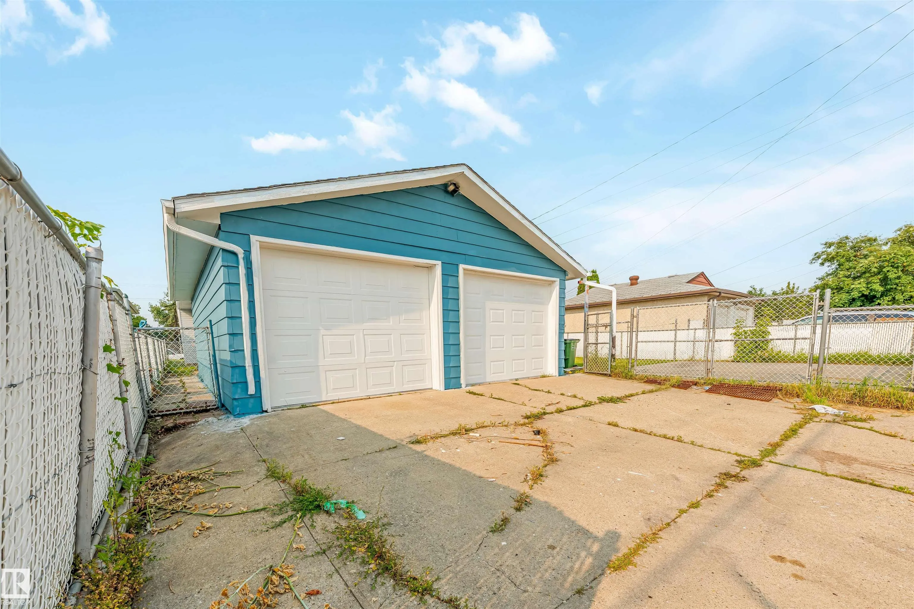 12023 137 Avenue