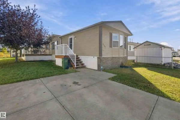 442 Oak Wood Crescent