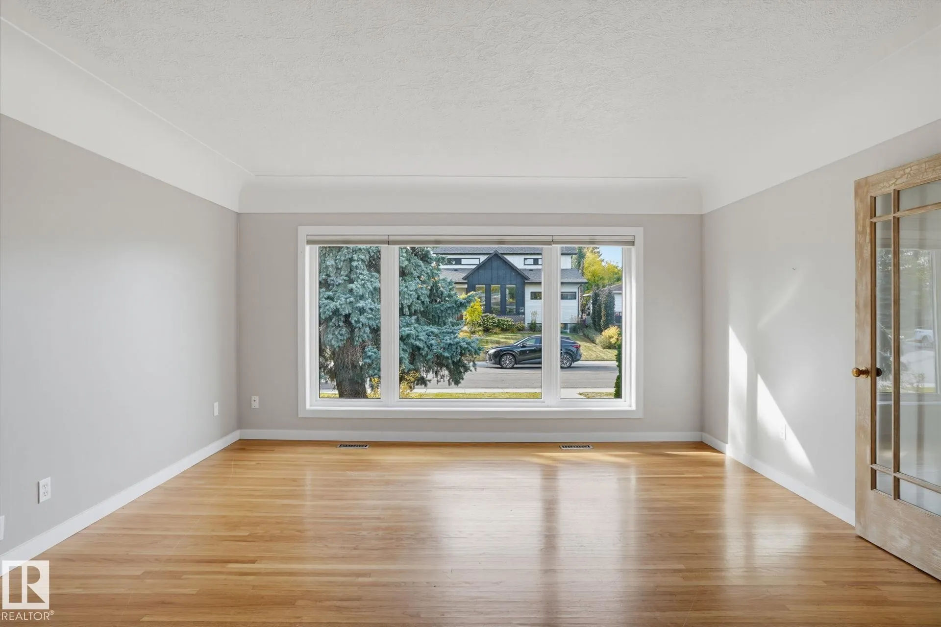 10807 134 Street