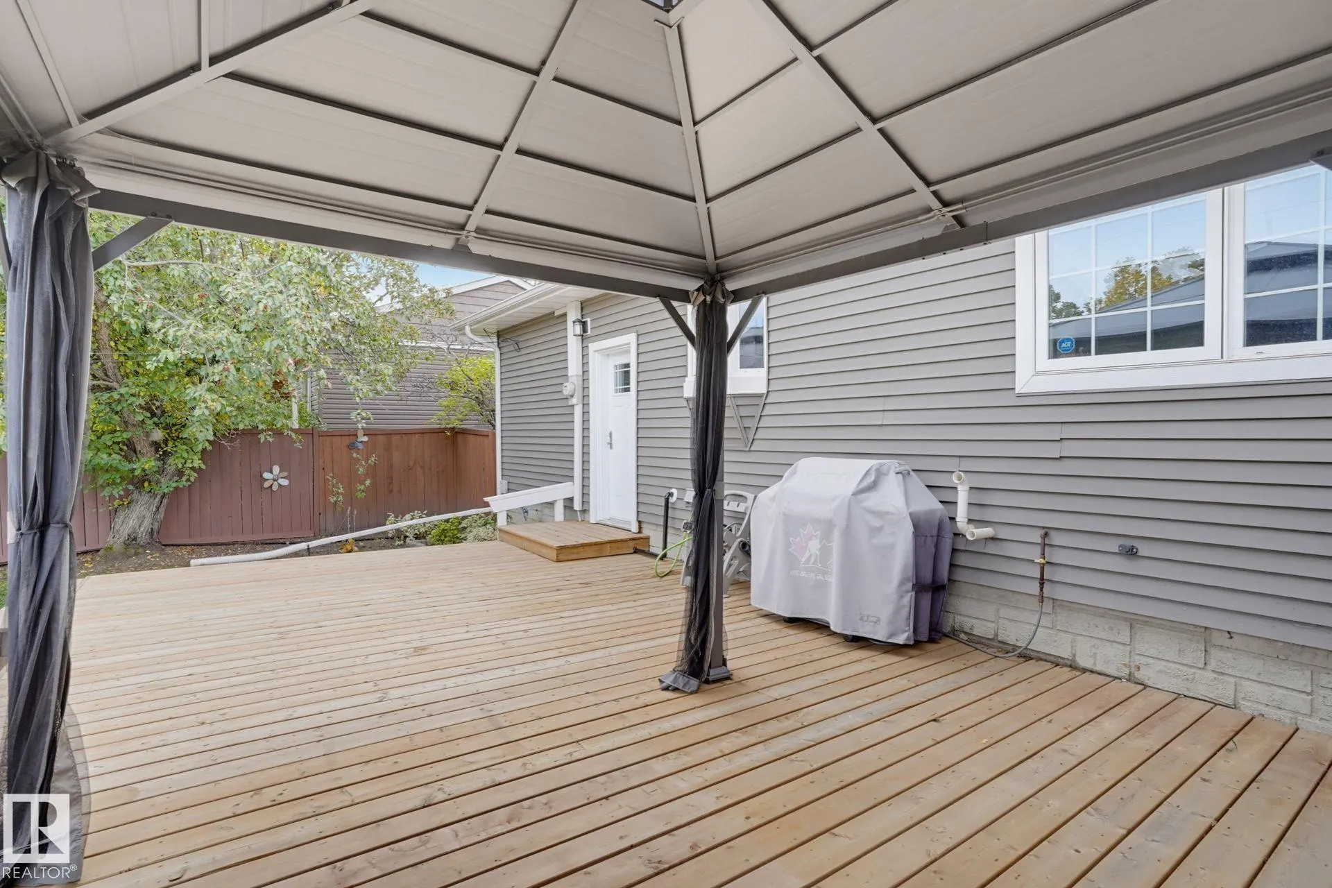 10807 134 Street
