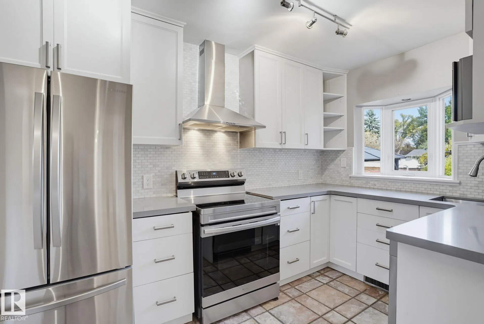 10807 134 Street