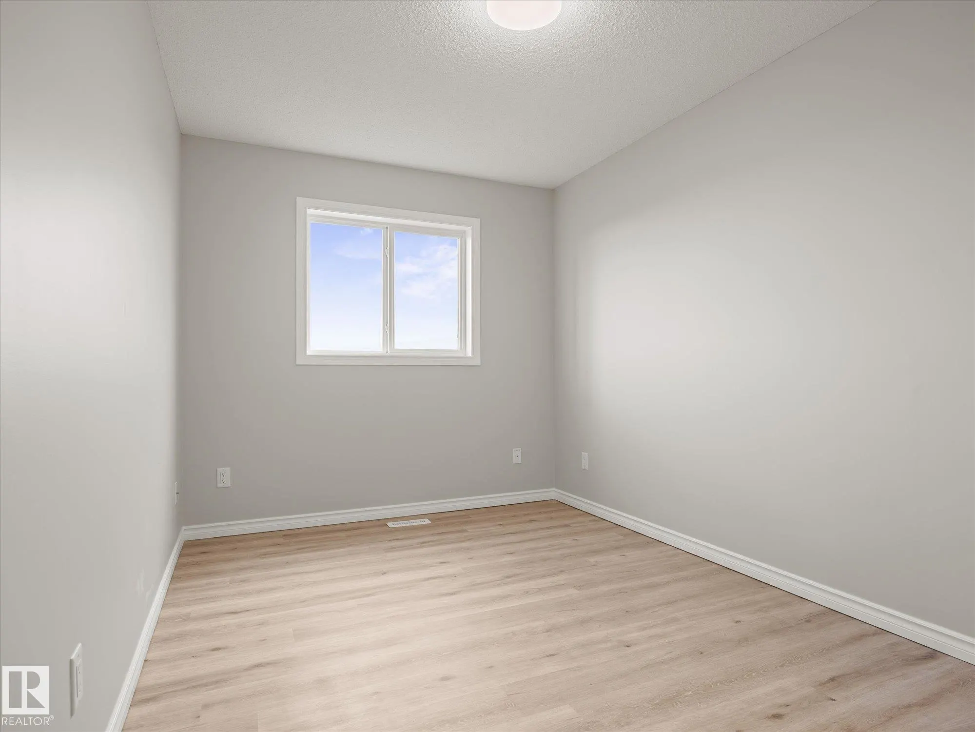 9511 102 Avenue