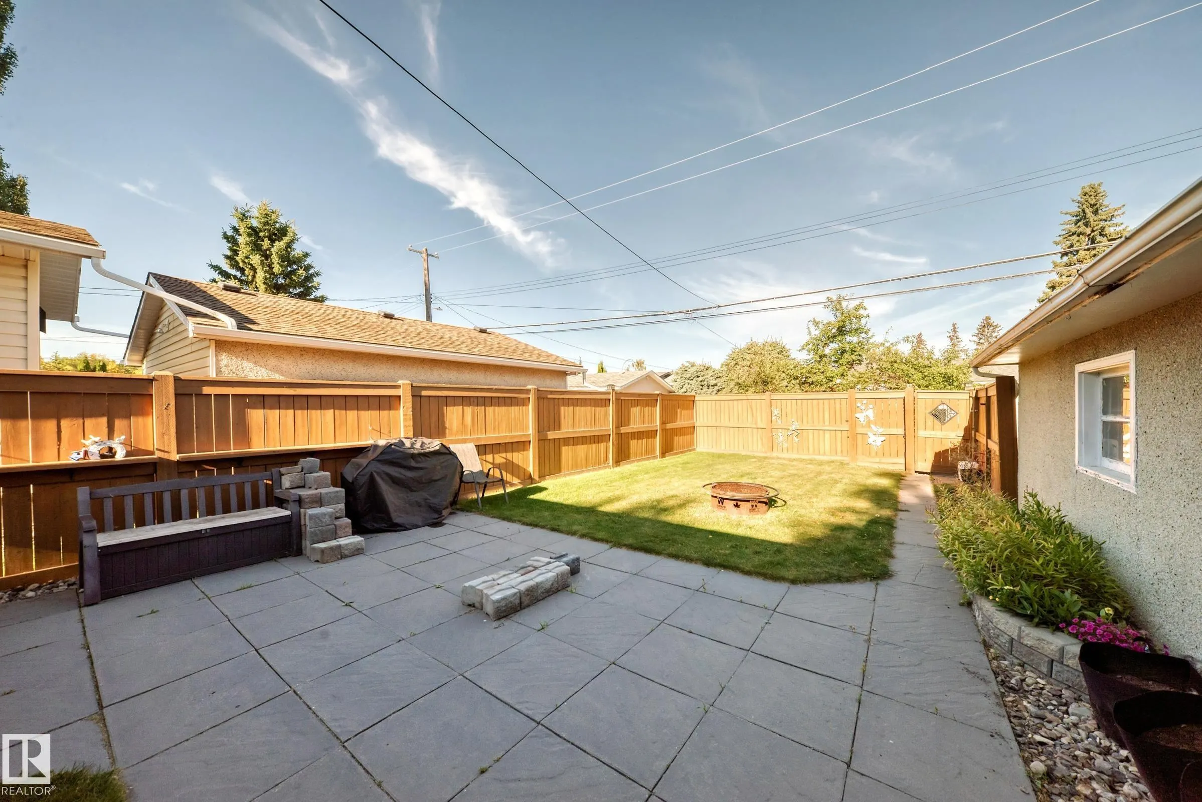 8814 160 Street