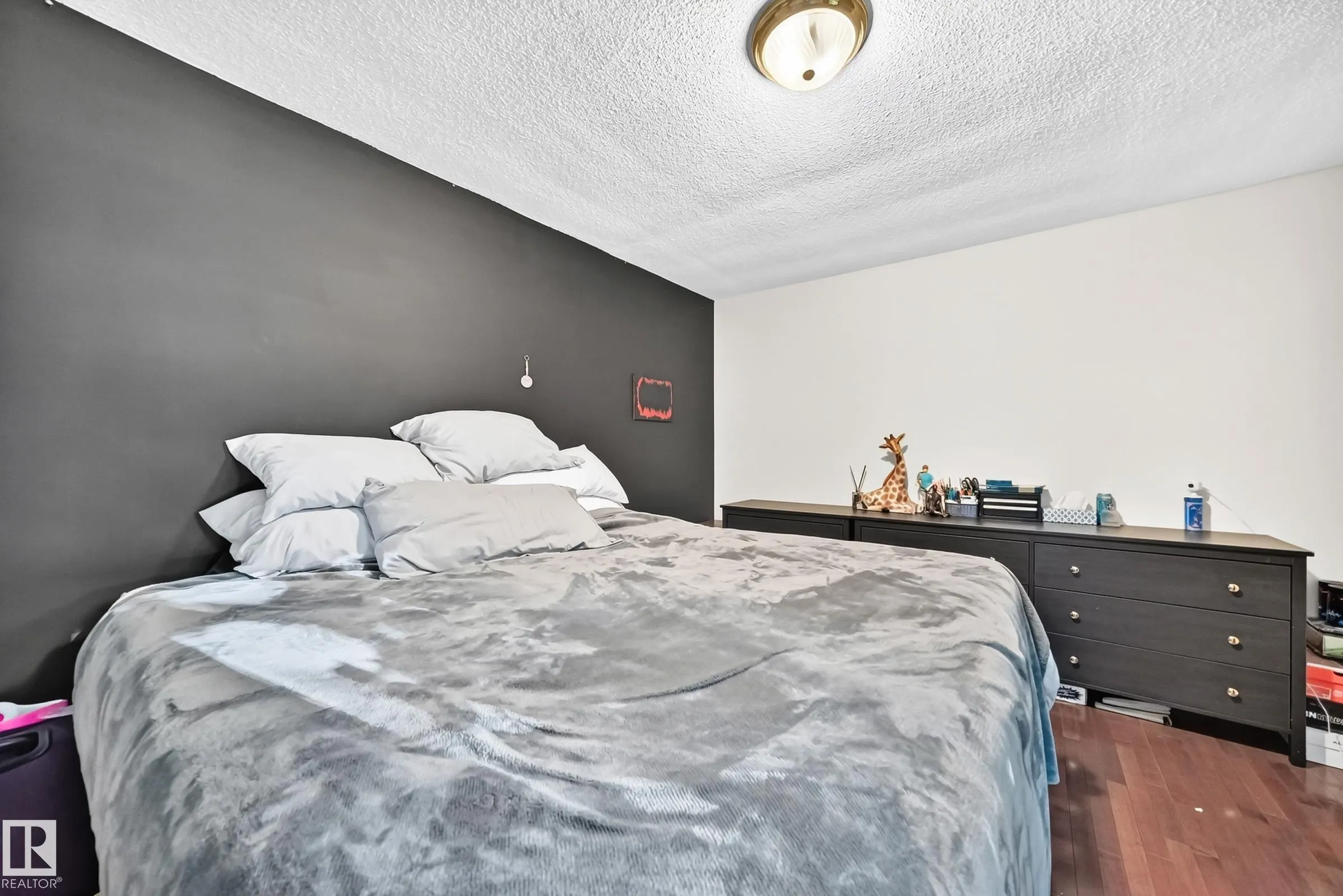 8814 160 Street