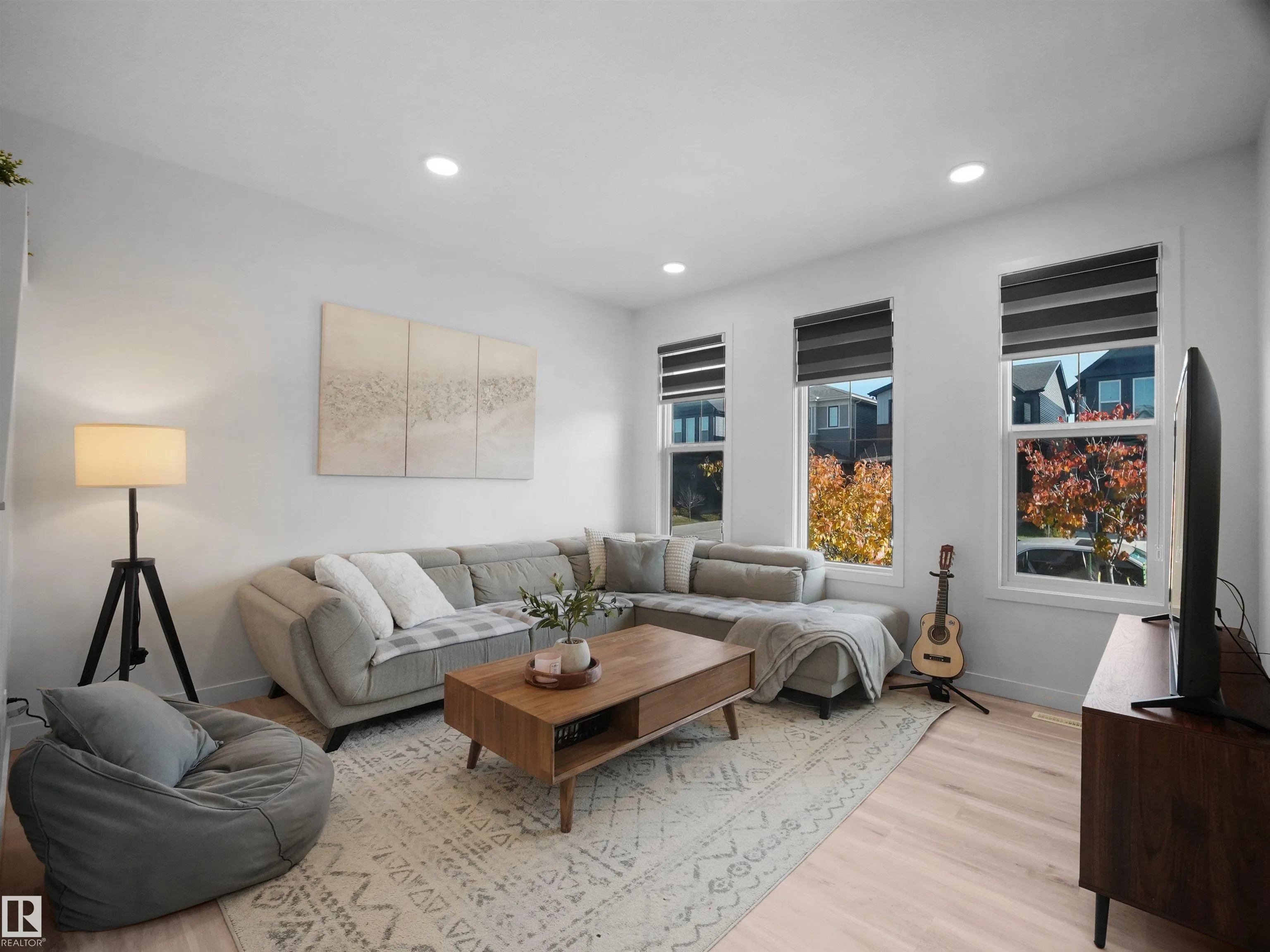 1635 PLUM CIRCLE Circle