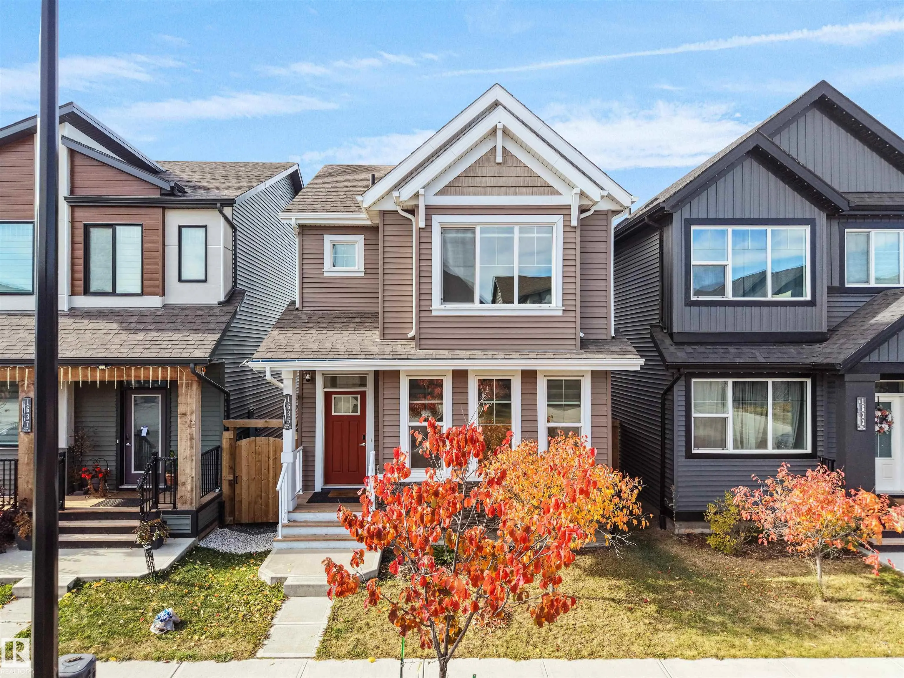 1635 PLUM CIRCLE Circle