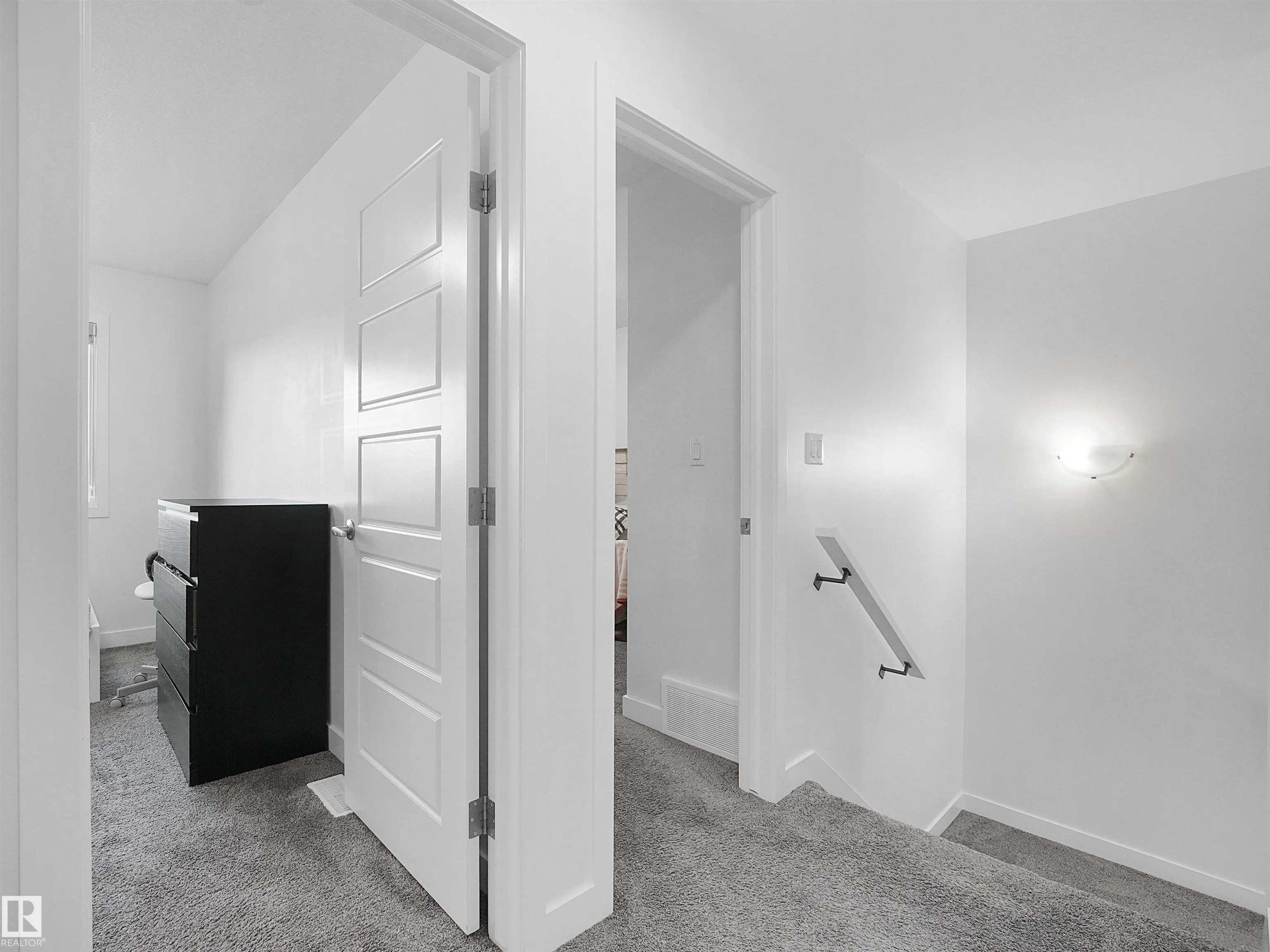1635 PLUM CIRCLE Circle