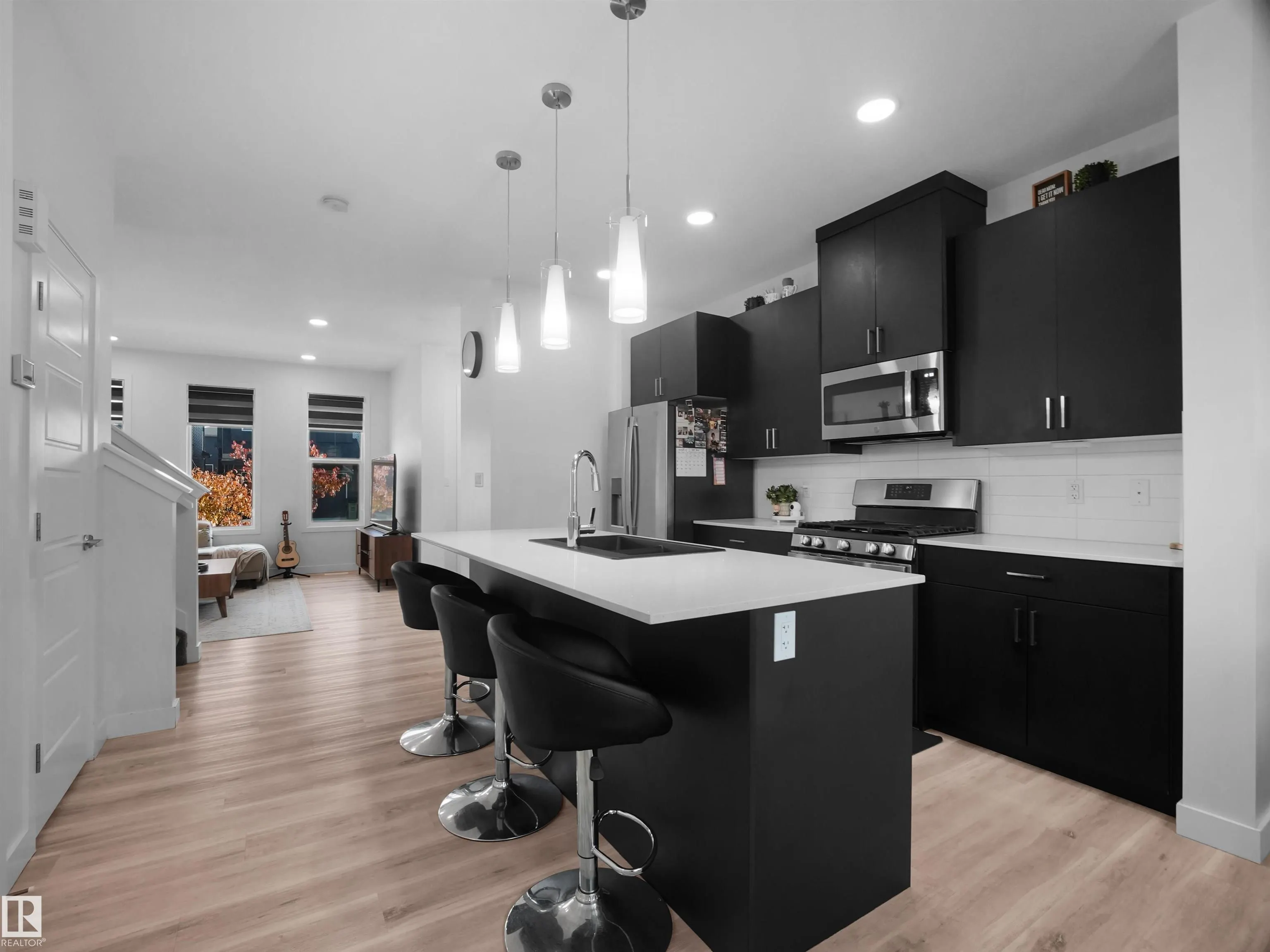 1635 PLUM CIRCLE Circle