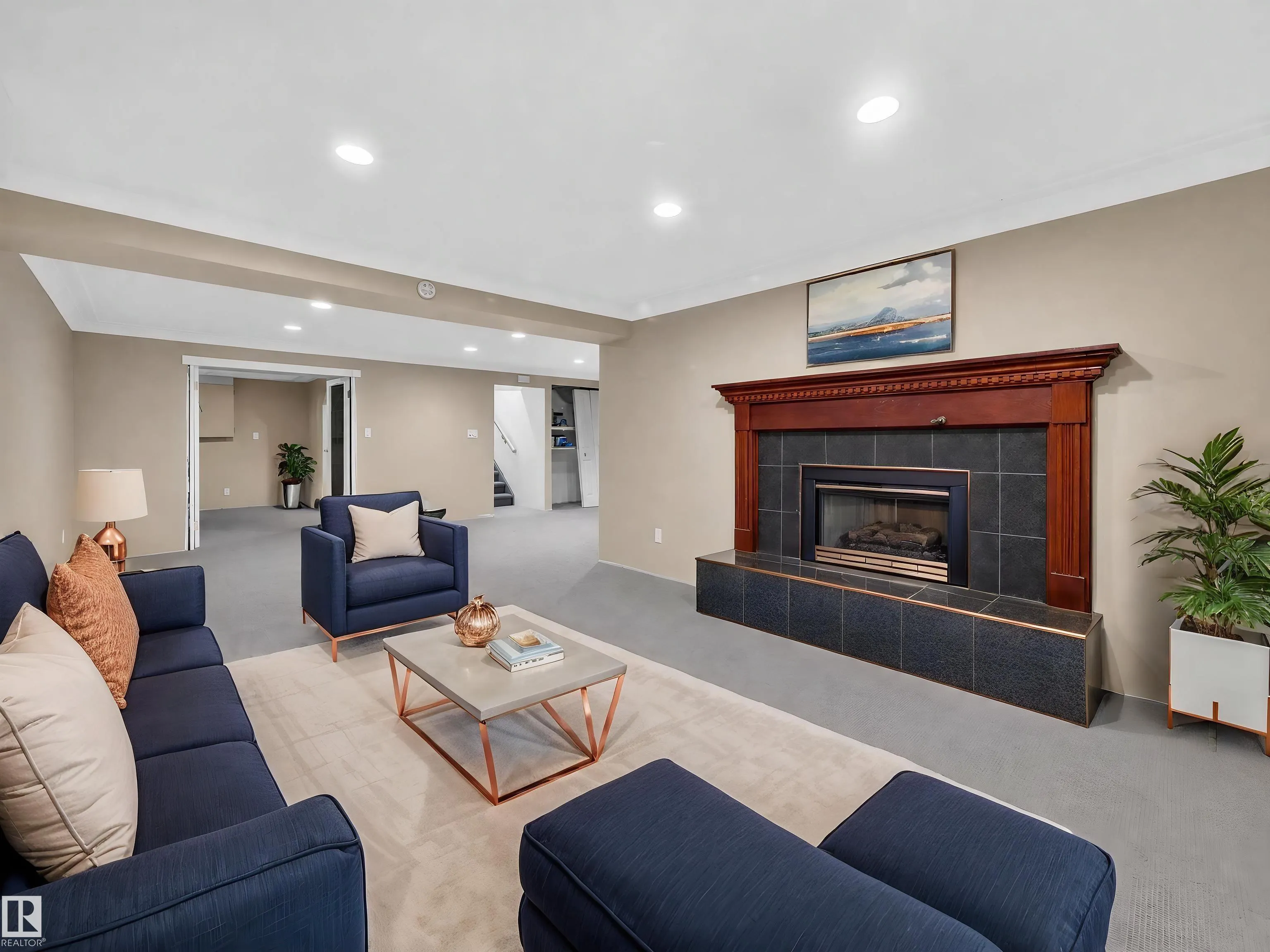 16 GREENWOOD Way